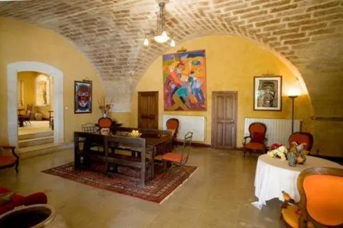 Lobby or reception in Domaine du Grand Malherbes