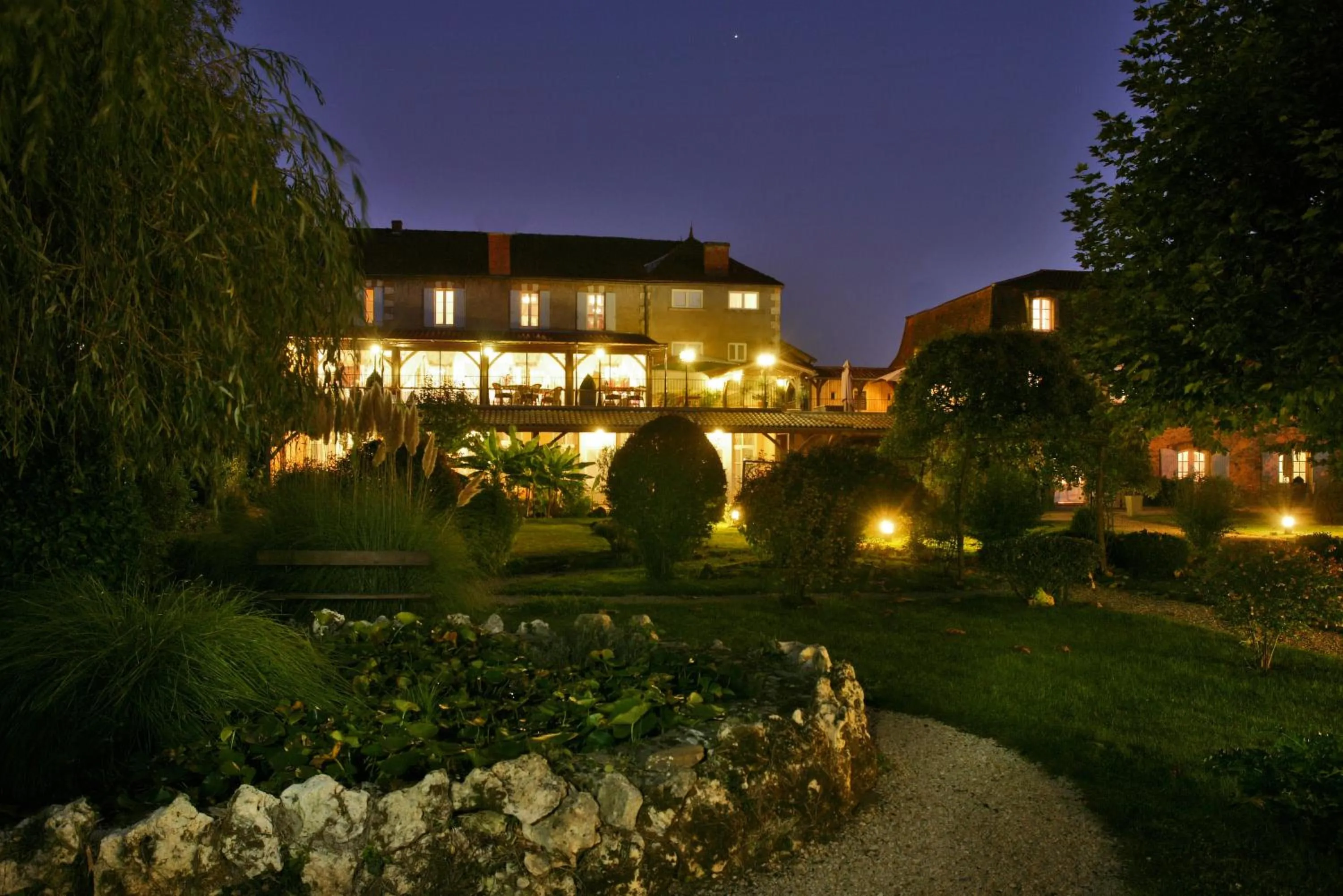 Facade/entrance in Les Glycines - Hôtel & Spa - Teritoria