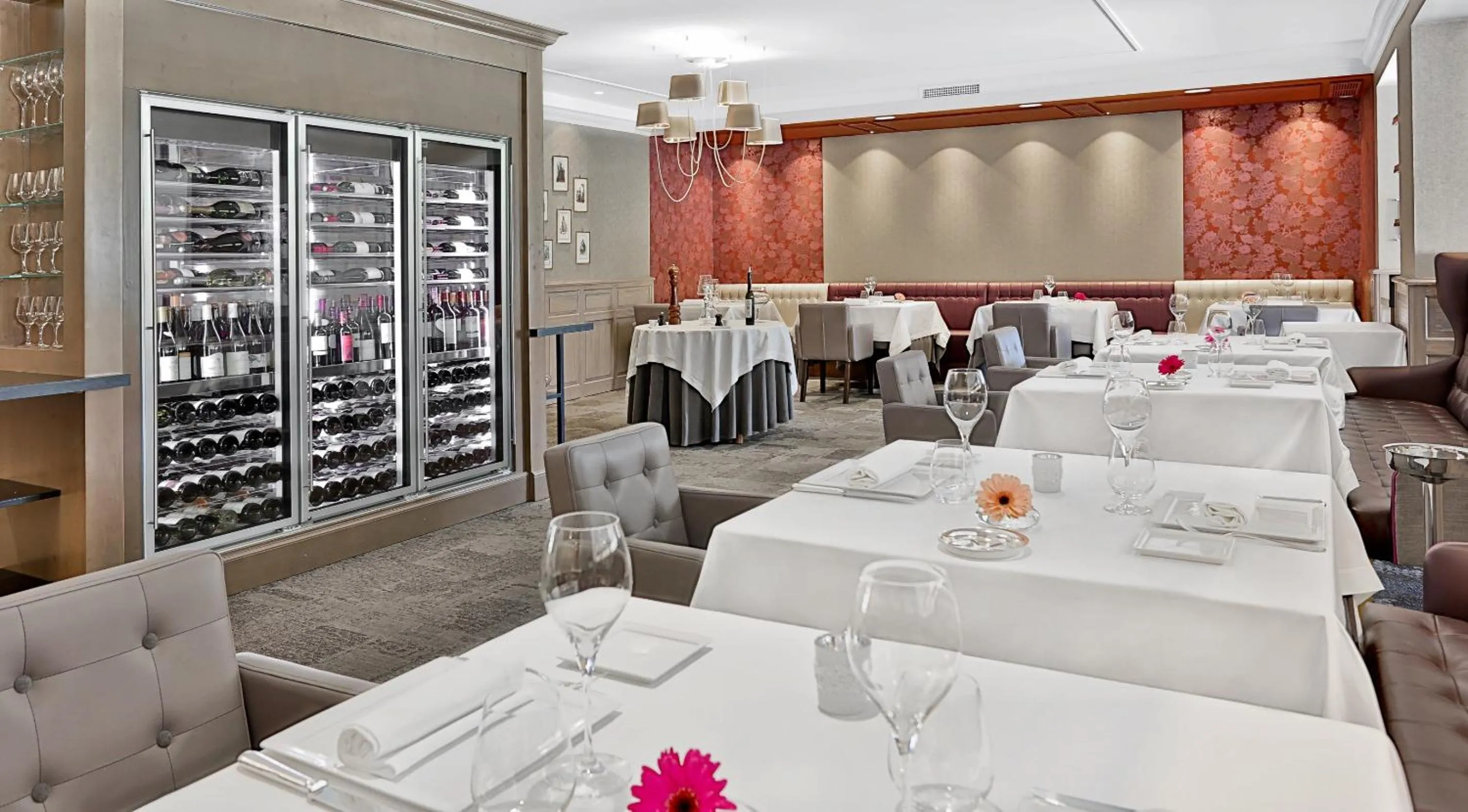 Restaurant/places to eat in Les Glycines - Hôtel & Spa - Teritoria