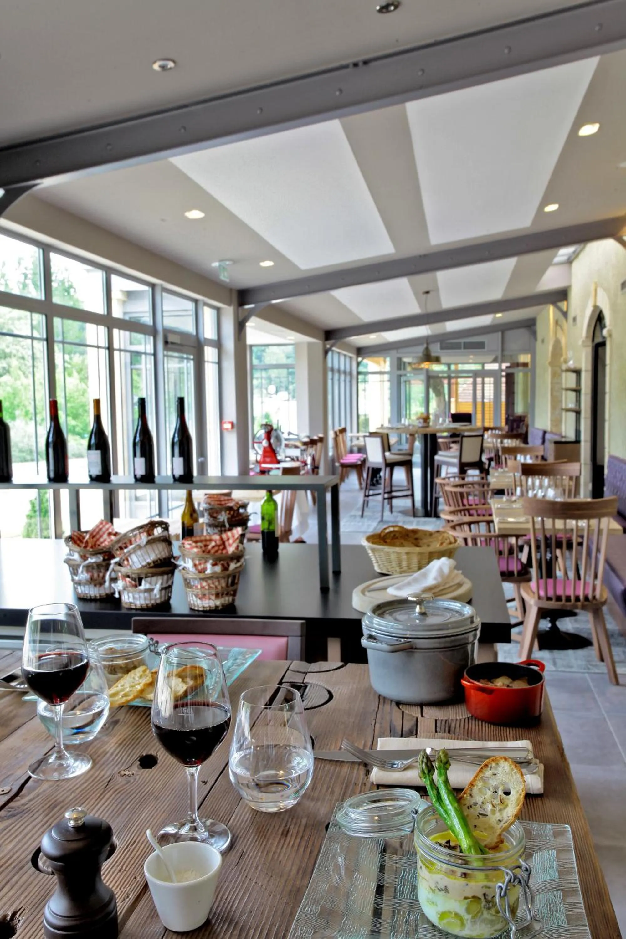 Restaurant/places to eat in Les Glycines - Hôtel & Spa - Teritoria