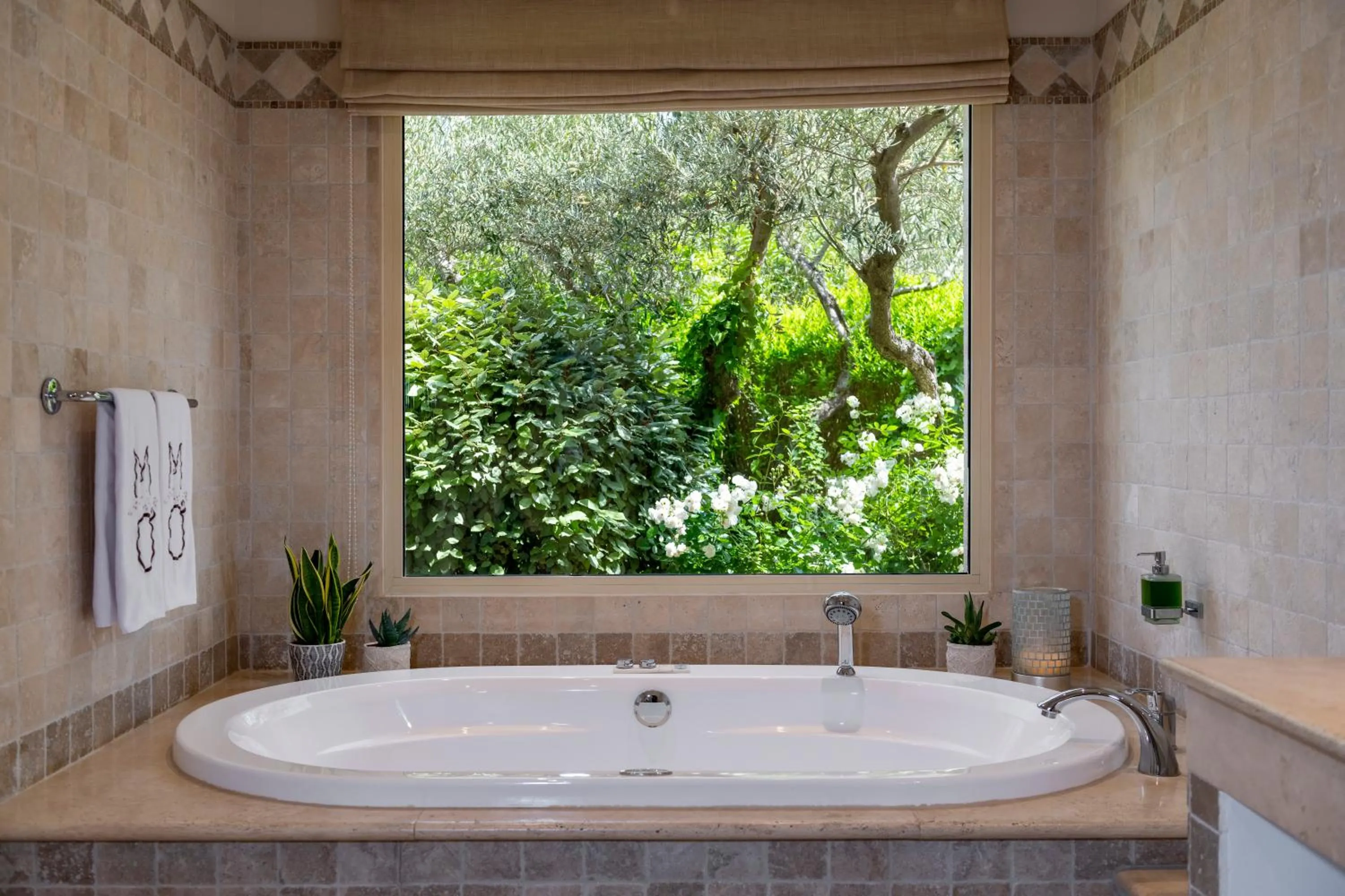 Hot Tub in Mas de l'Oulivié