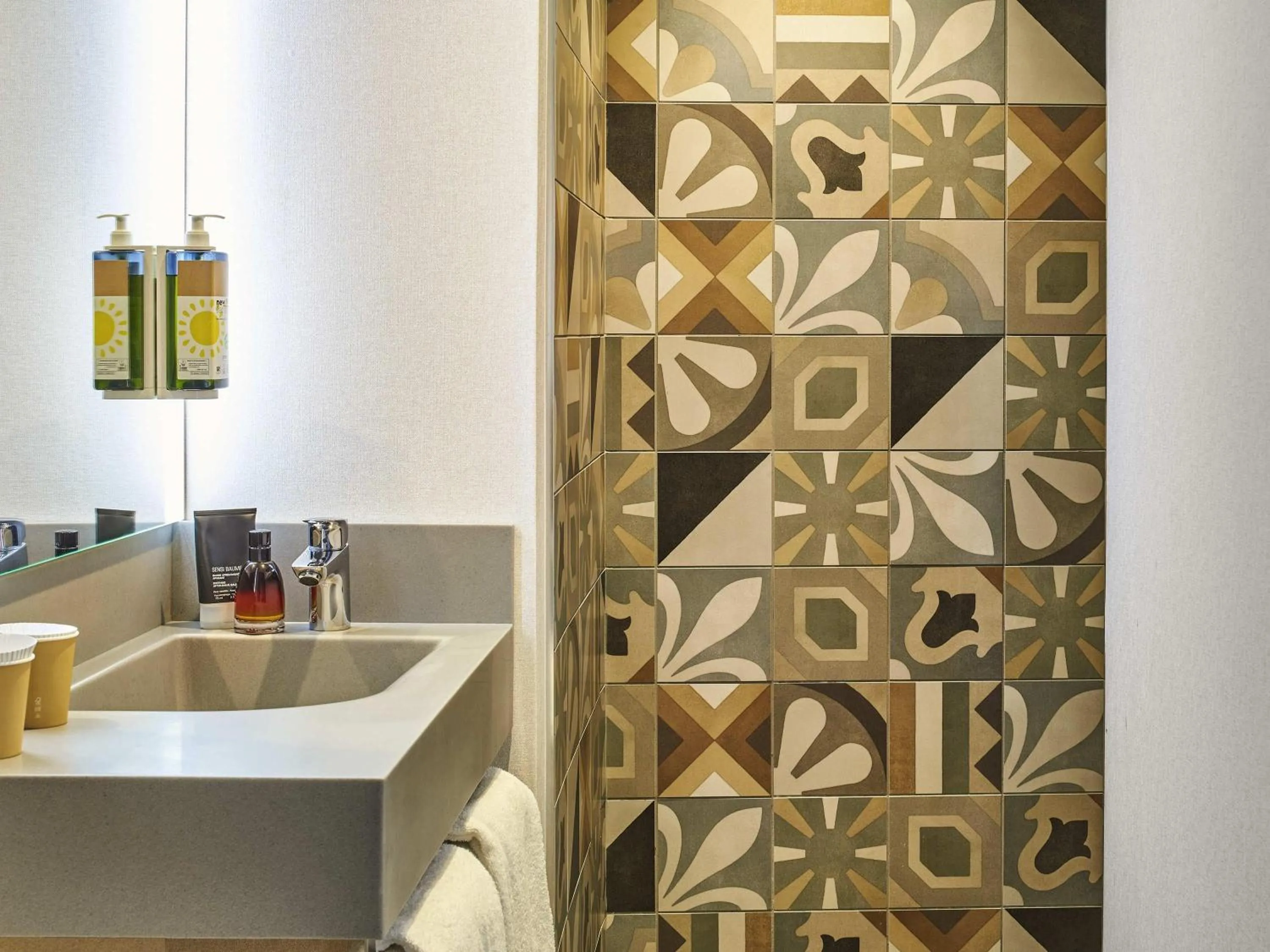 Bedroom in Greet Hotel Paris porte de la Chapelle - Aréna