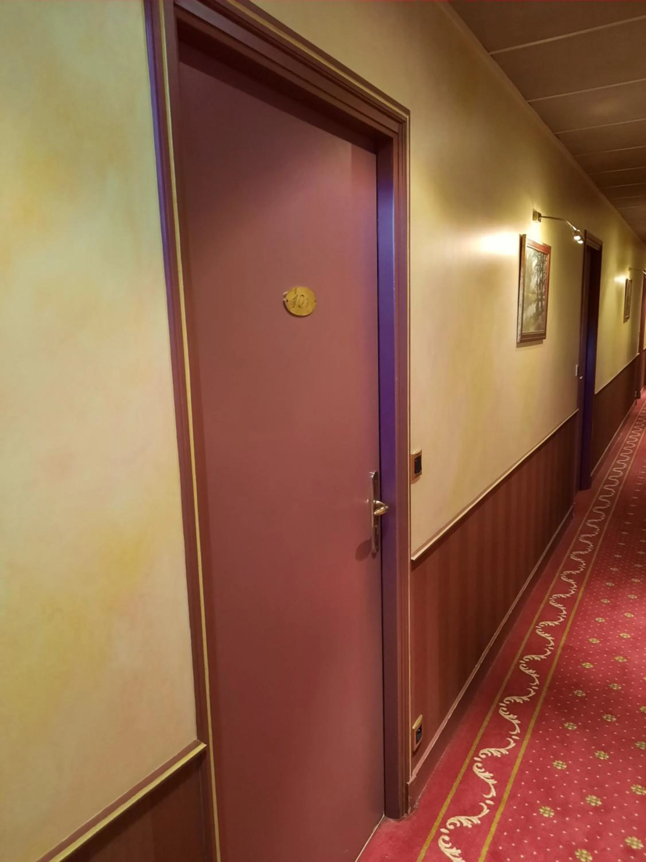 Logis Hôtel restaurant LE MEDICIS