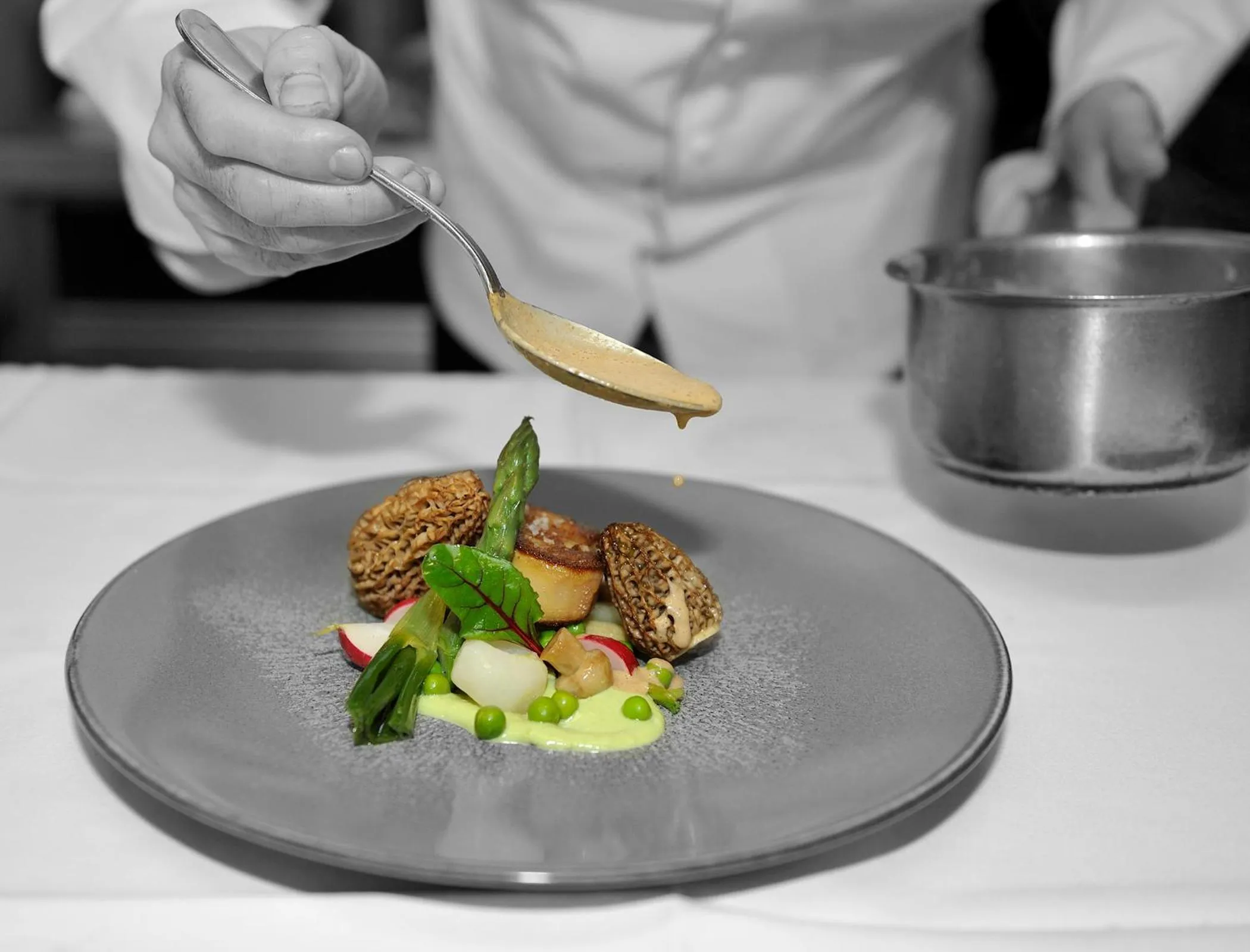 Restaurant/places to eat in Logis Hôtel restaurant LE MEDICIS