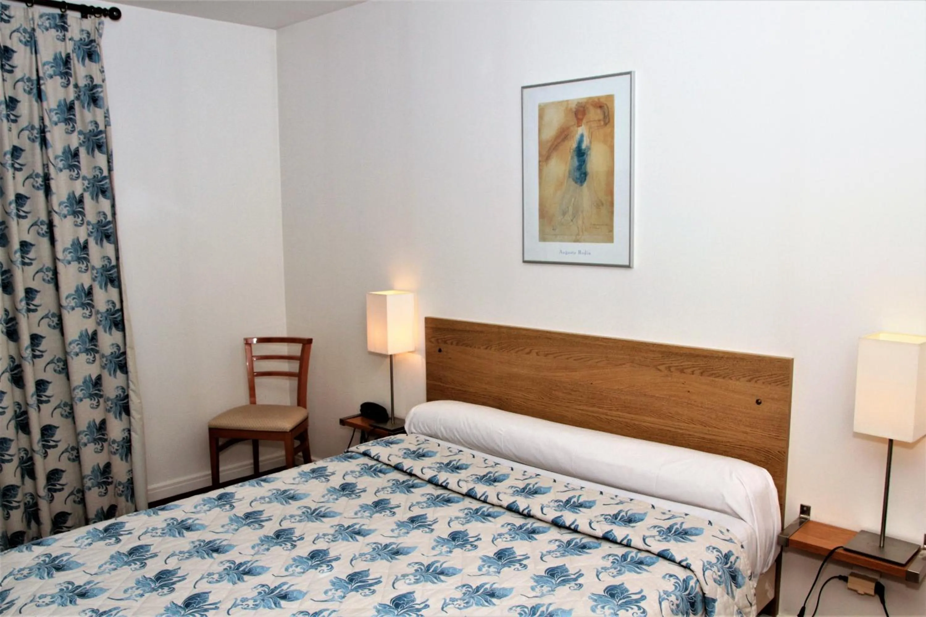 Bed in Hôtel Le Régent