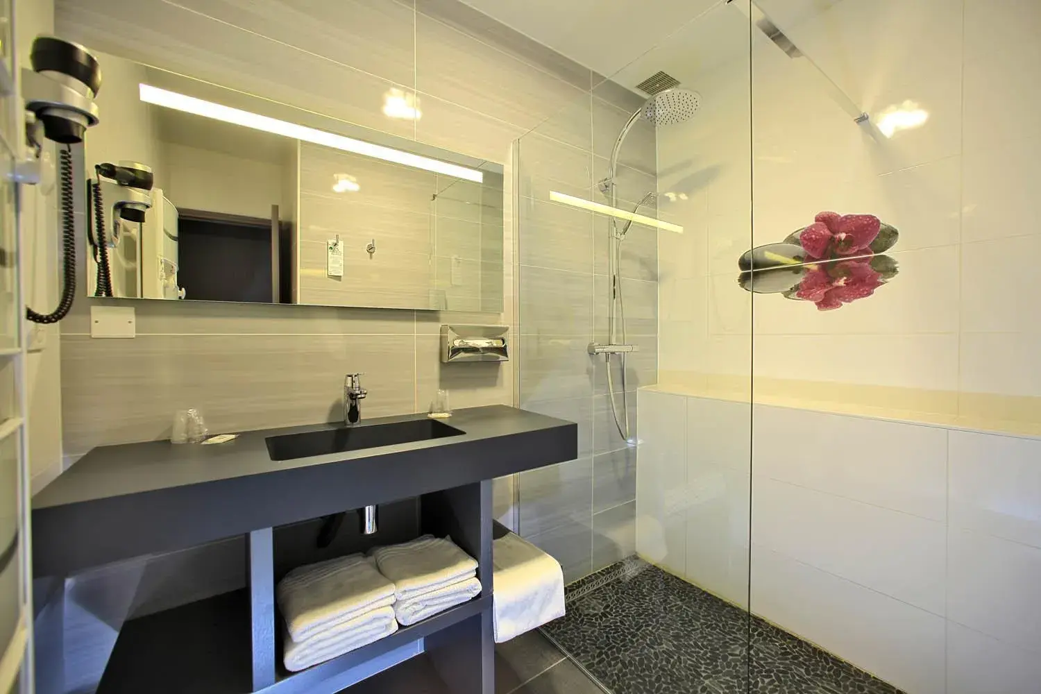 King Room with Balcony in Hotel Restaurant Laborderie King Room with Balcony in Hotel Restaurant Laborderie