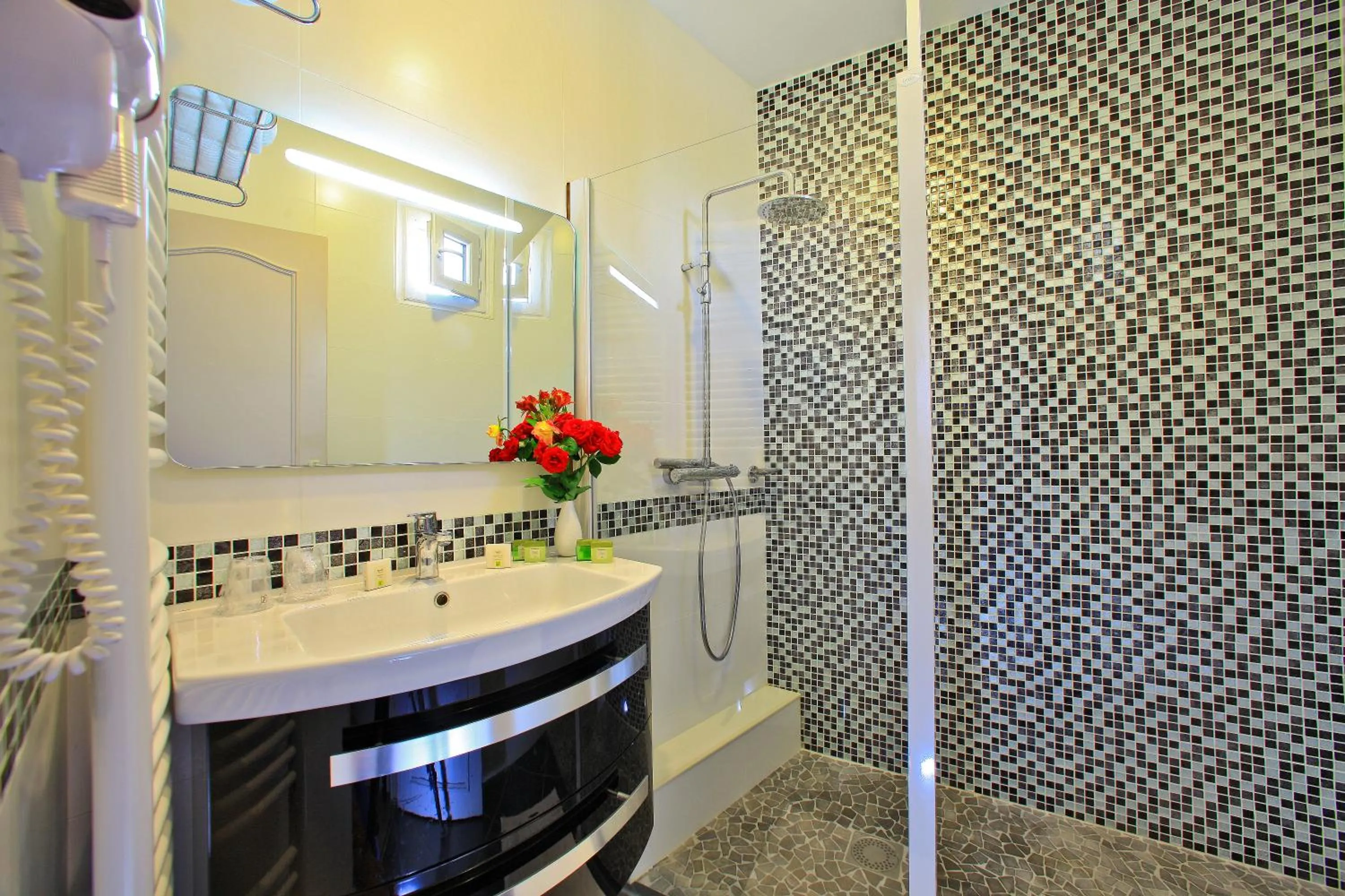 Bathroom in Hotel Restaurant Laborderie