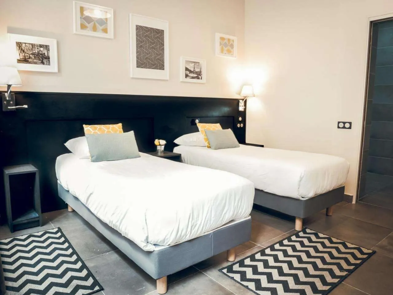 Bedroom, Bed in Bonséjour Montmartre