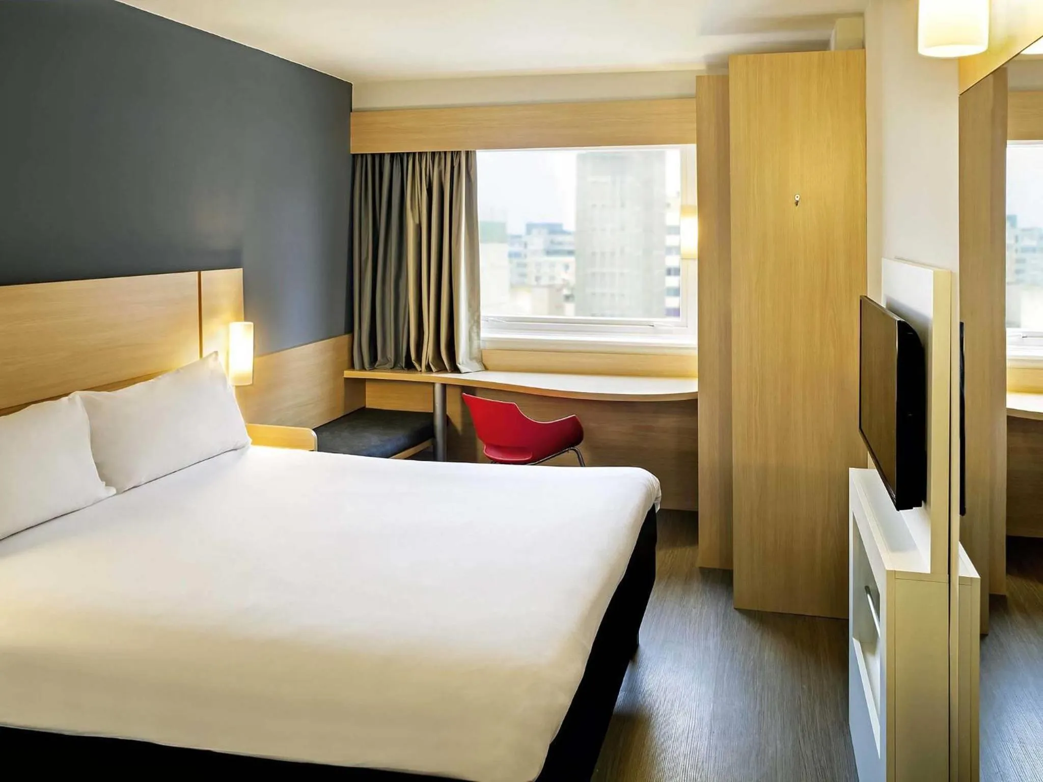 Bedroom, Bed in ibis Copacabana Posto 5