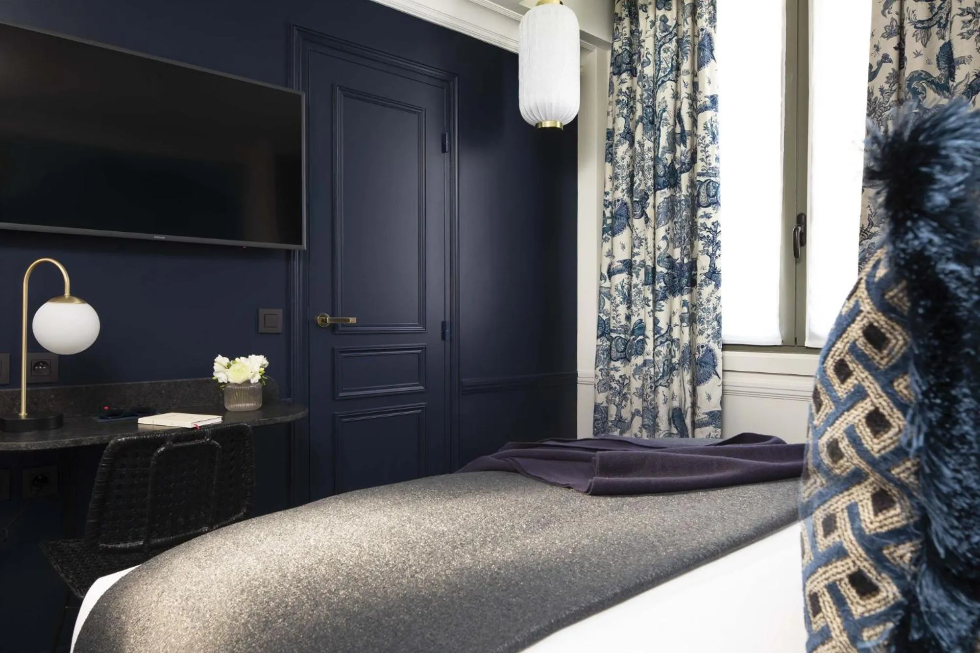 Bedroom, Bed in Hôtel Gramont