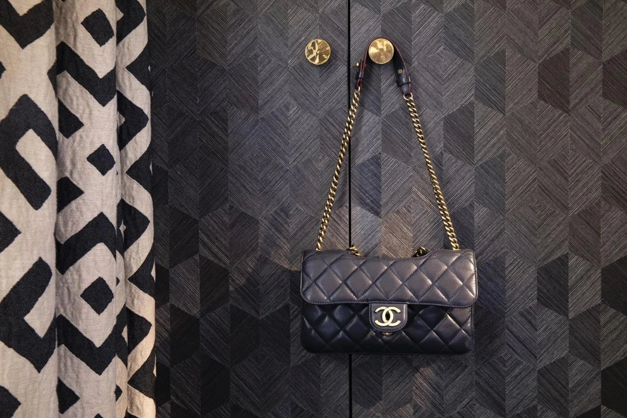 Decorative detail in Hôtel Gramont