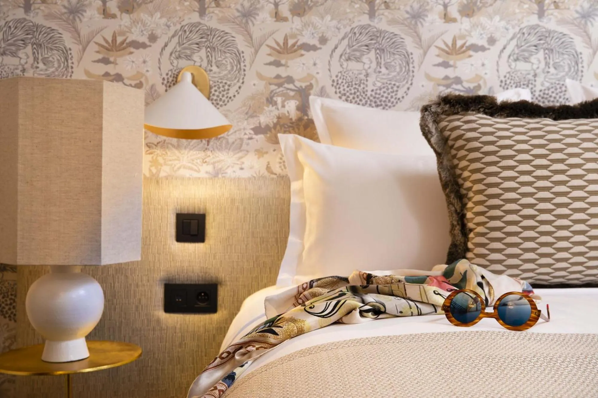 Bed in Hôtel Gramont