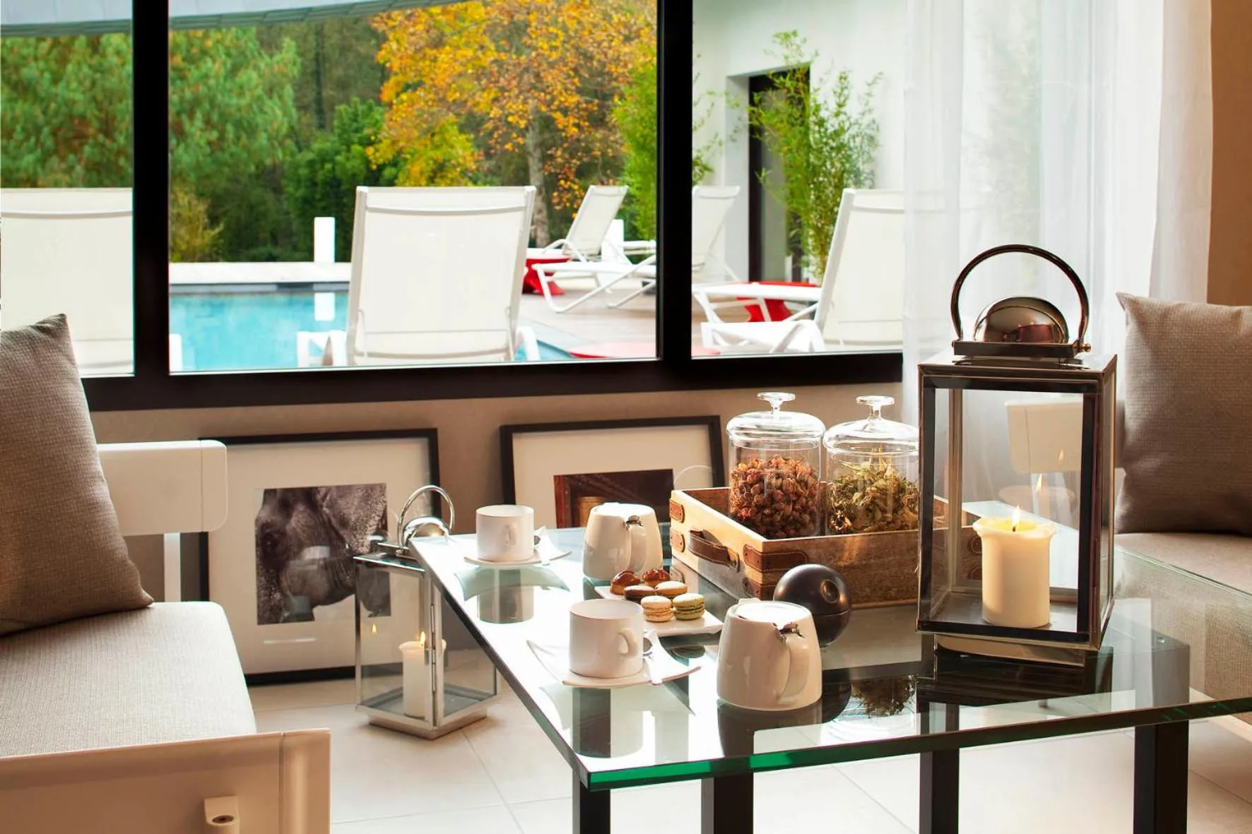 Lounge or bar in L'Aubinière Hôtel Restaurant & Spa