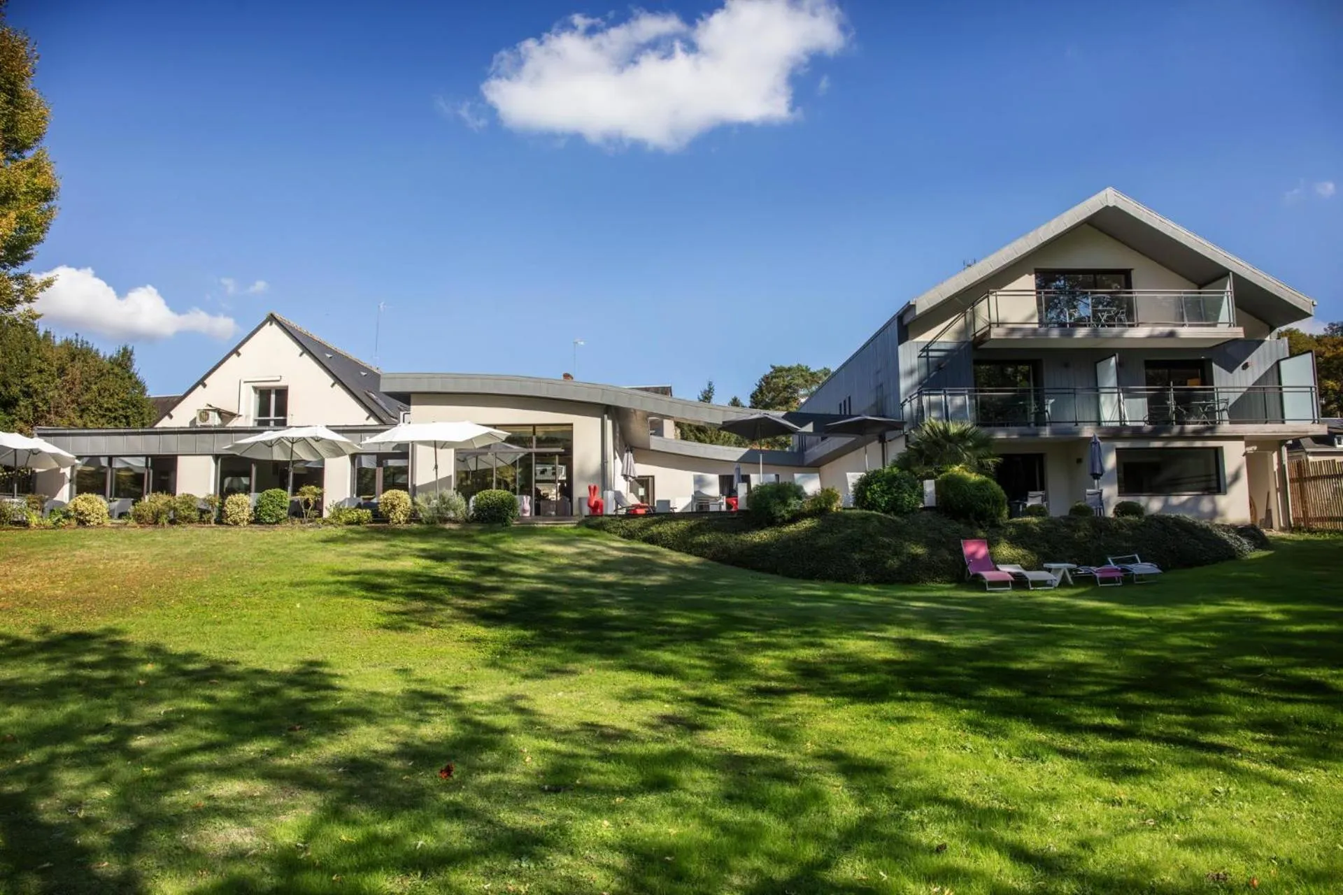 Garden in L'Aubinière Hôtel Restaurant & Spa