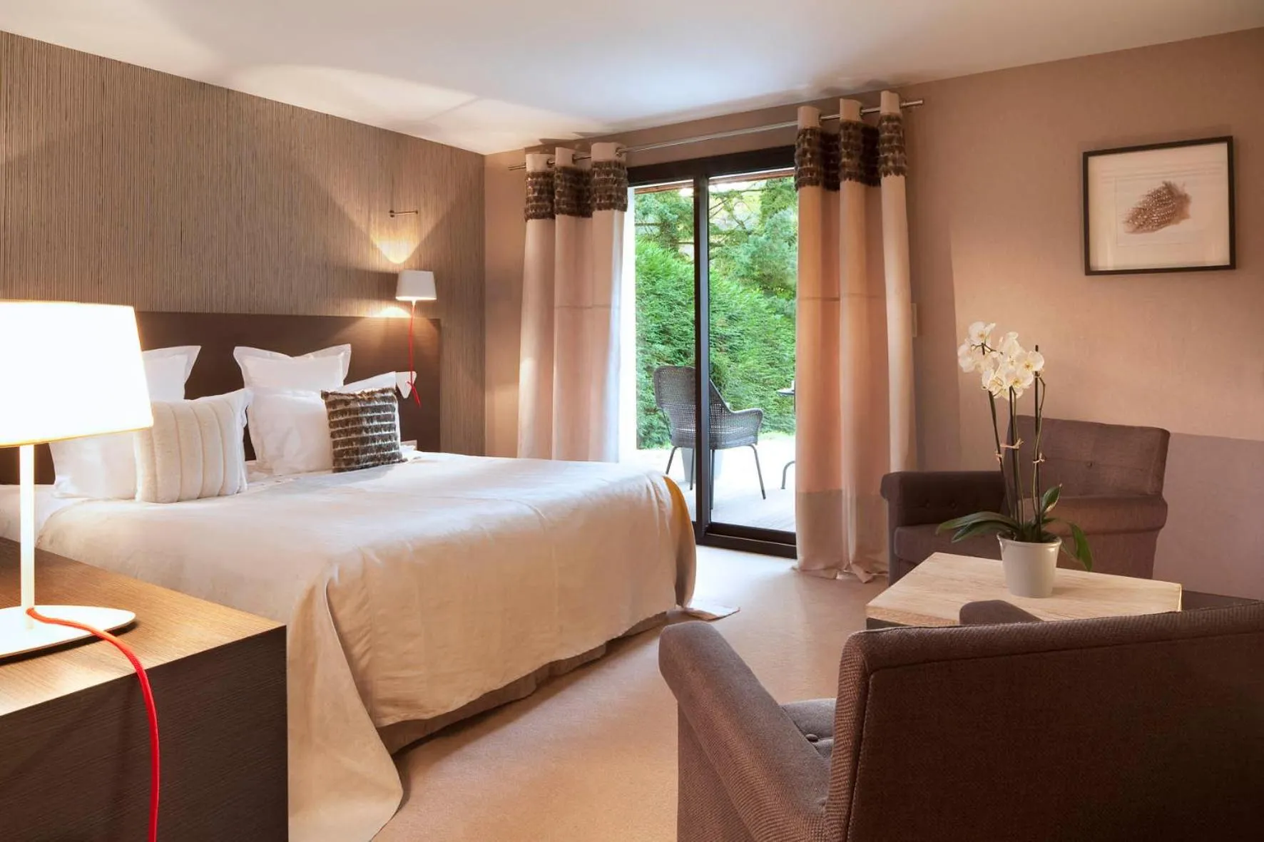 Photo of the whole room, Bed in L'Aubinière Hôtel Restaurant & Spa