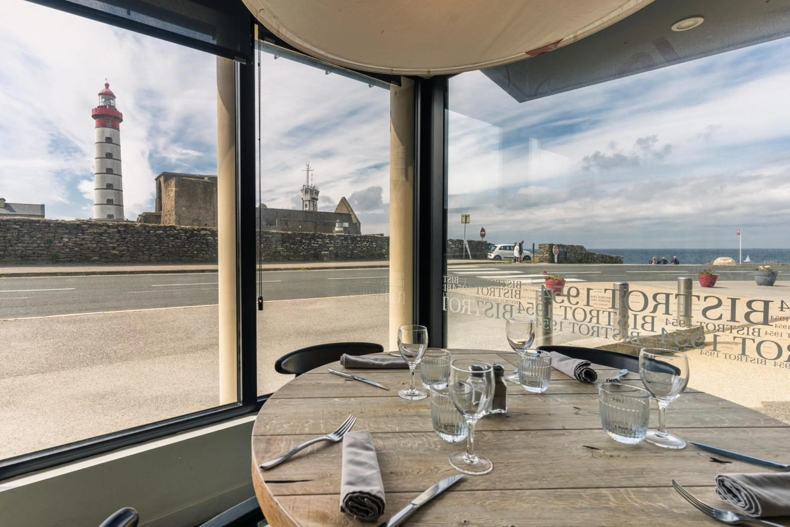 Restaurant/places to eat in Hostellerie de la Pointe Saint-Mathieu - SPA & Restaurant