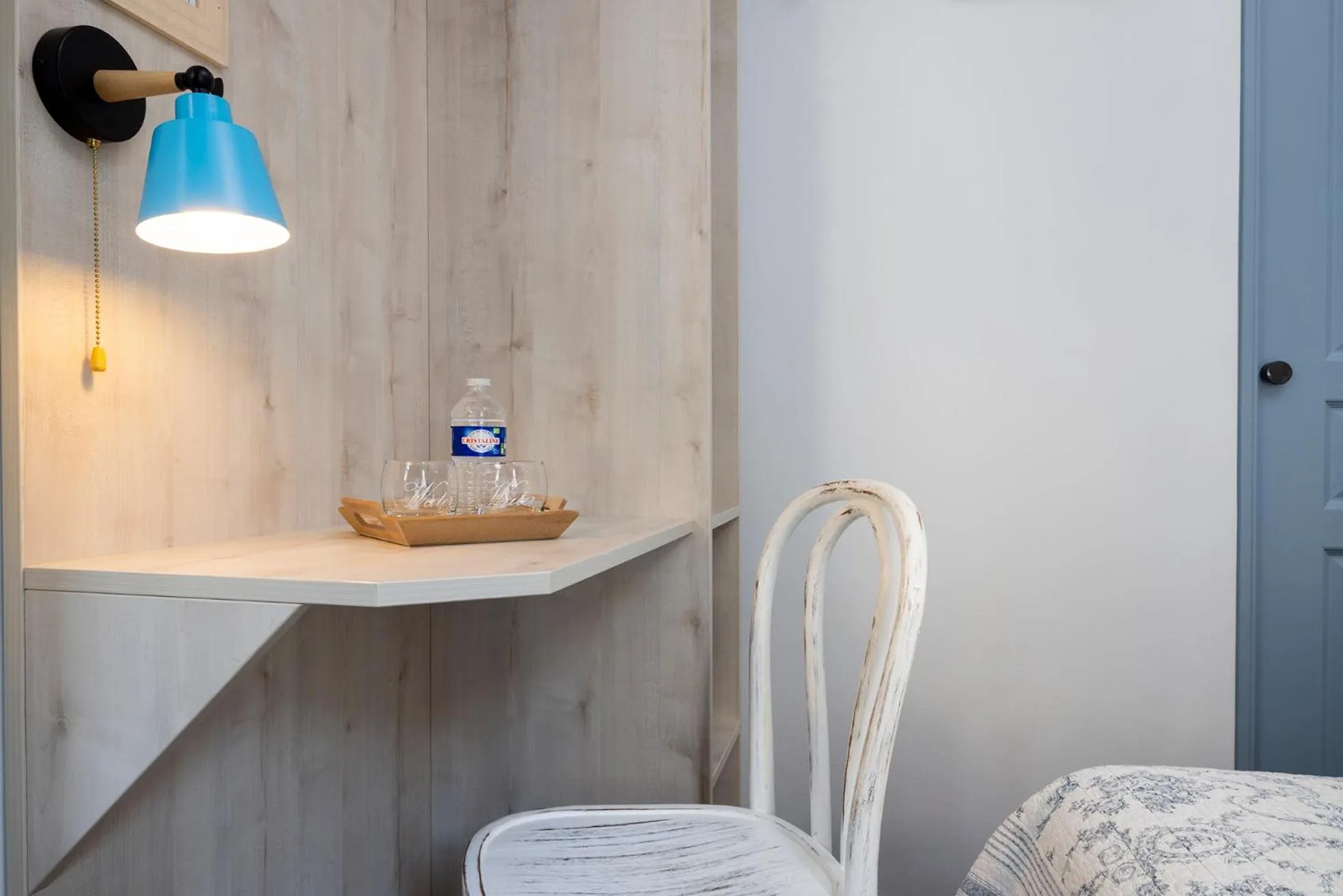 Shower, Bed in Hôtel de Lion sur Mer