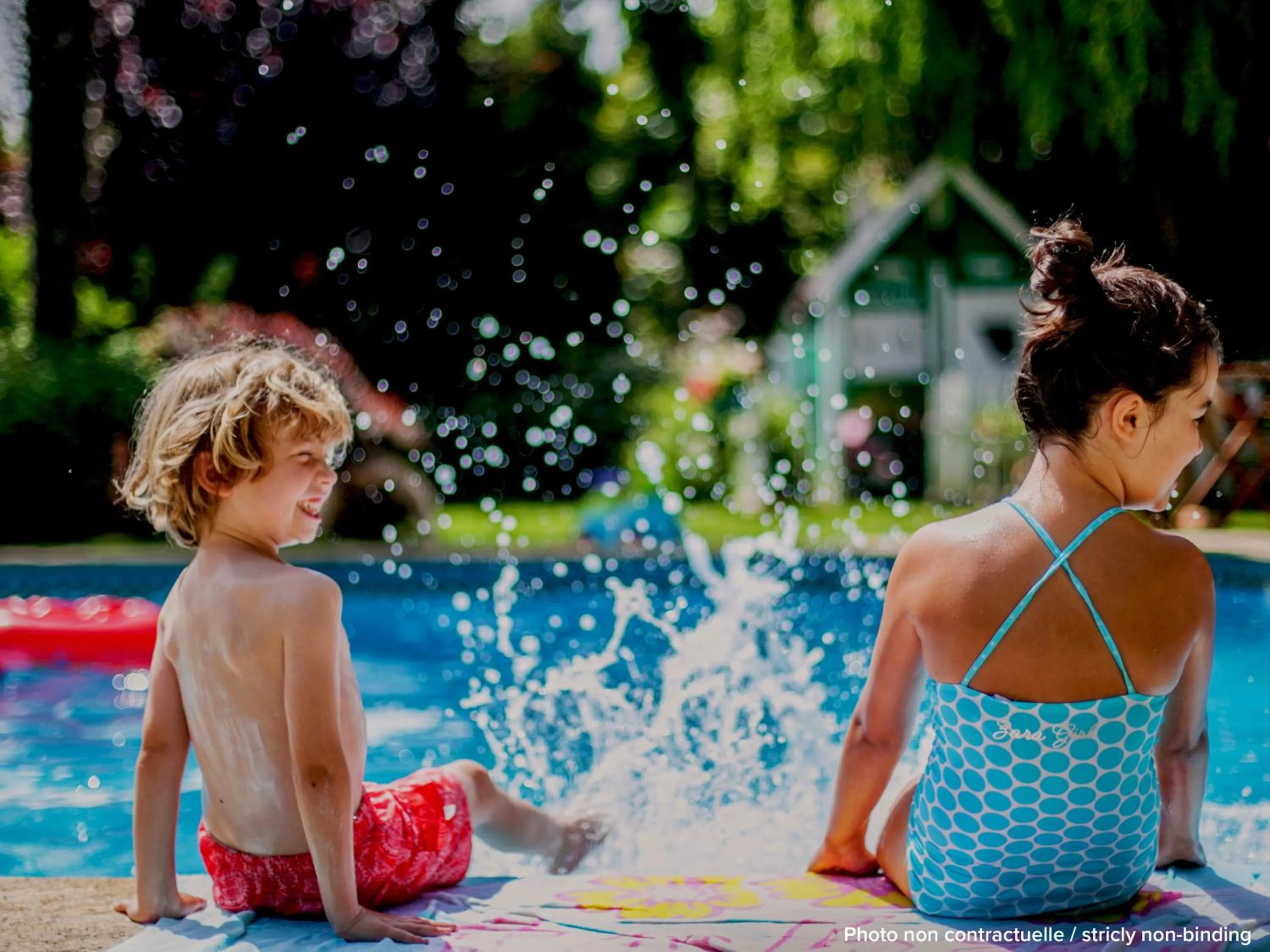 Swimming pool in greet Hotel Beaune
