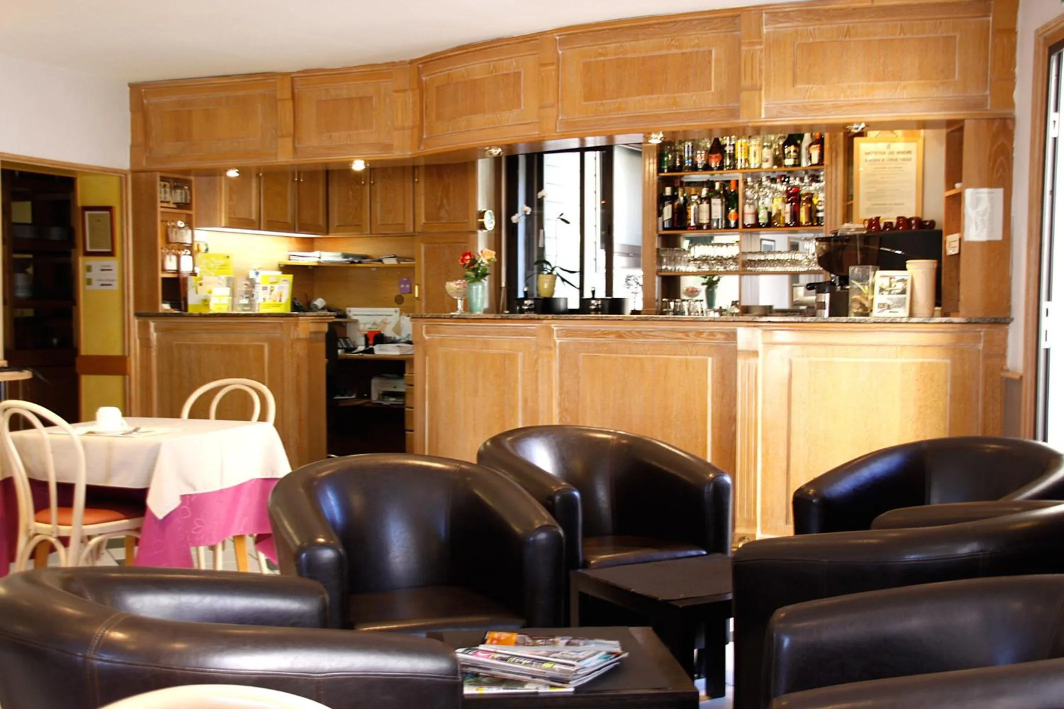 Chez Terrassier - Logis Hôtels - Hotel et Restaurant