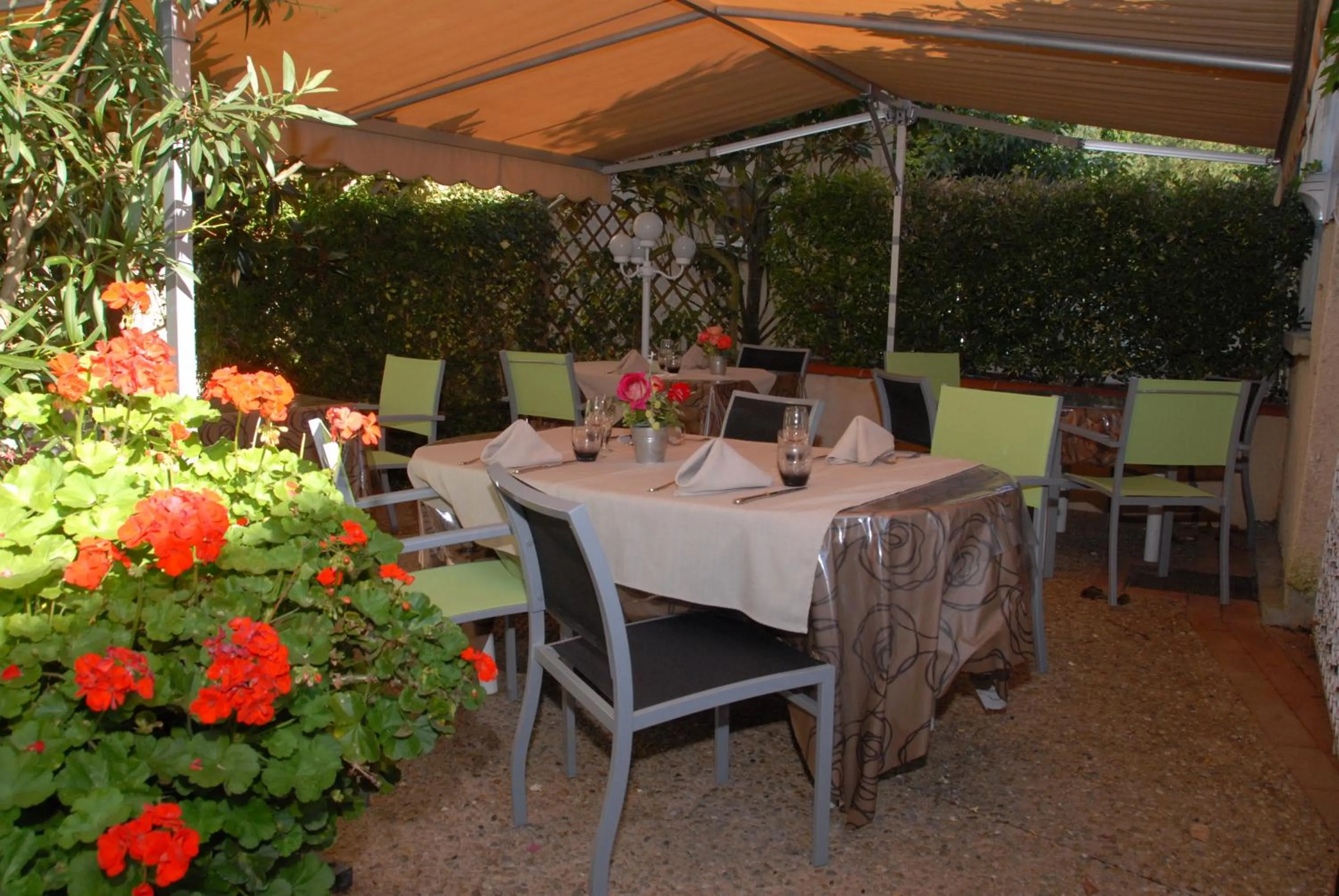 Chez Terrassier - Logis Hôtels - Hotel et Restaurant