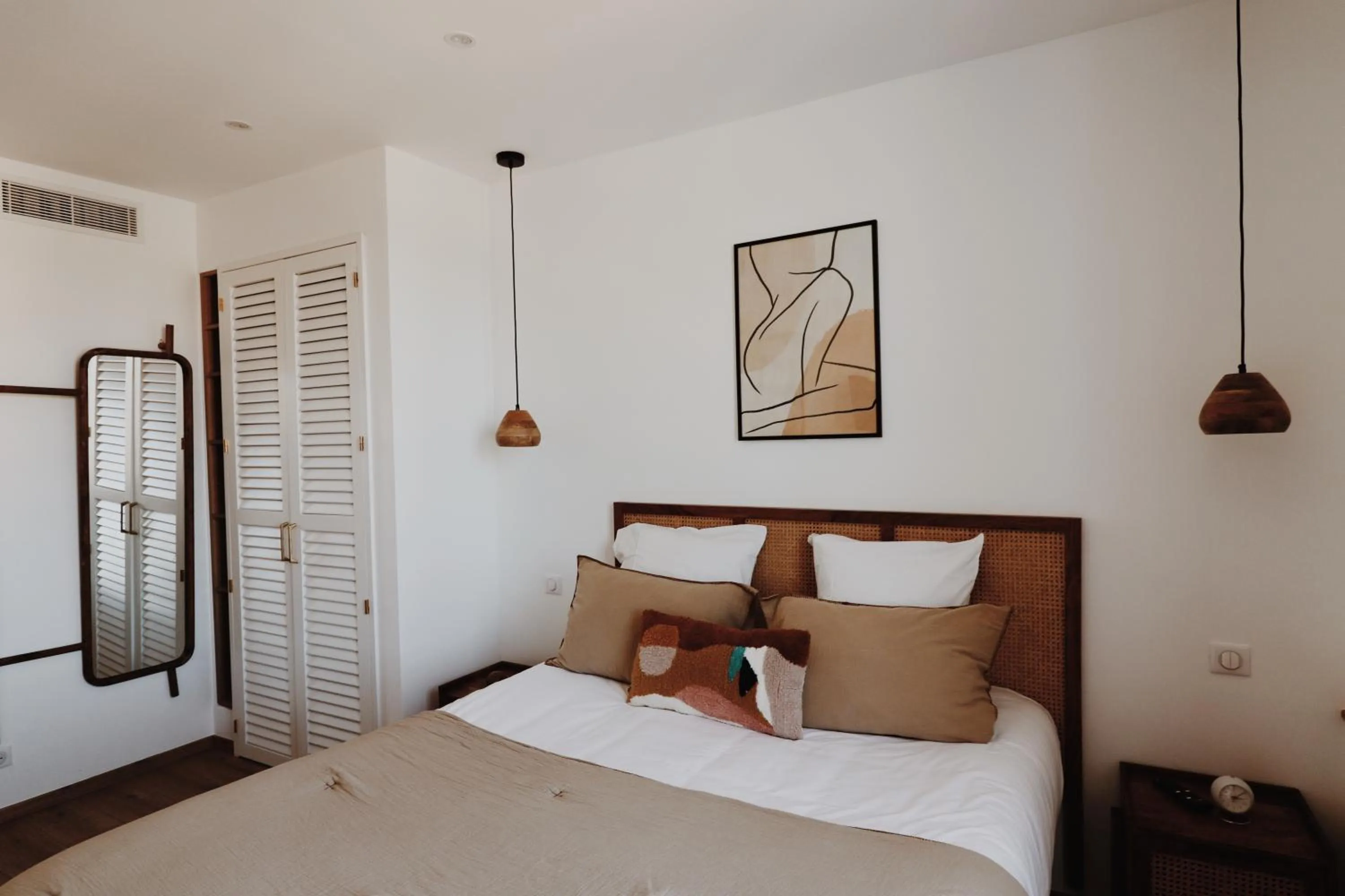 Bedroom, Bed in Le Rose Thé