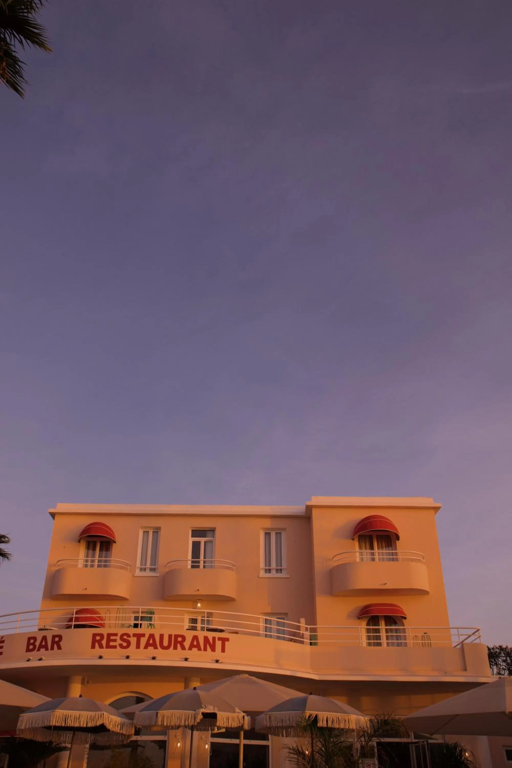 Property building in Le Rose Thé