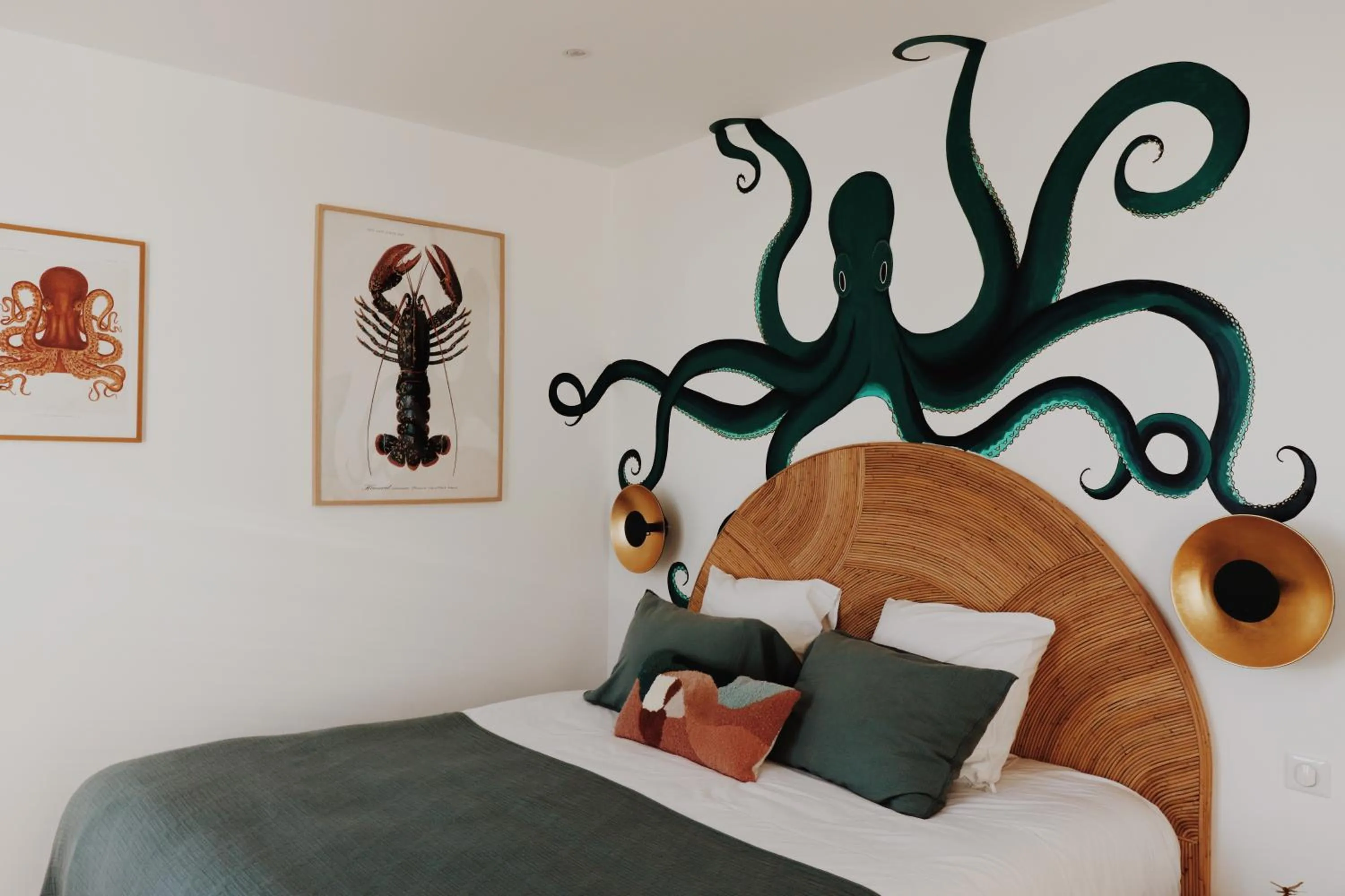 Bedroom, Bed in Le Rose Thé