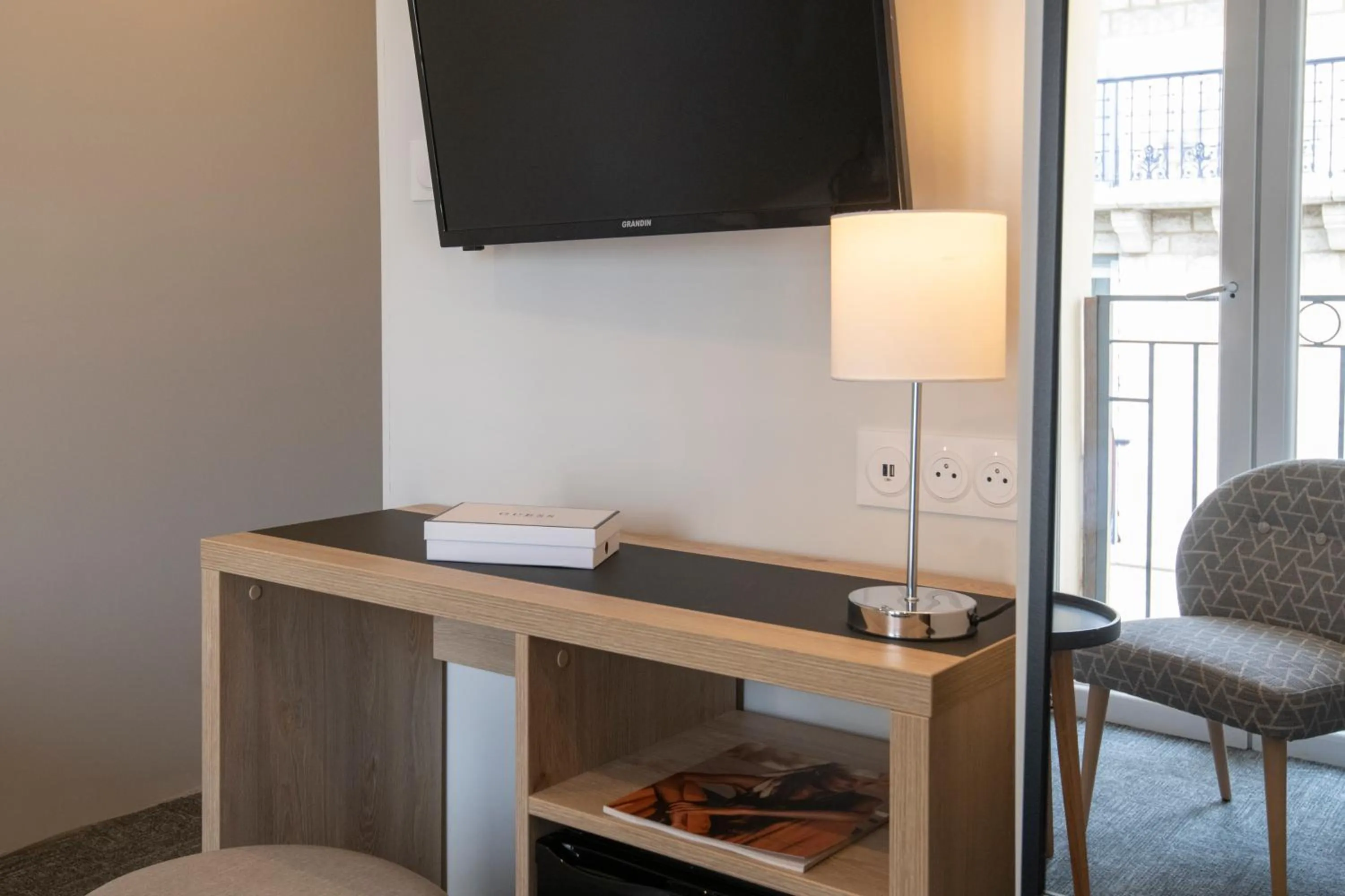 Bedroom in Bristol Nice