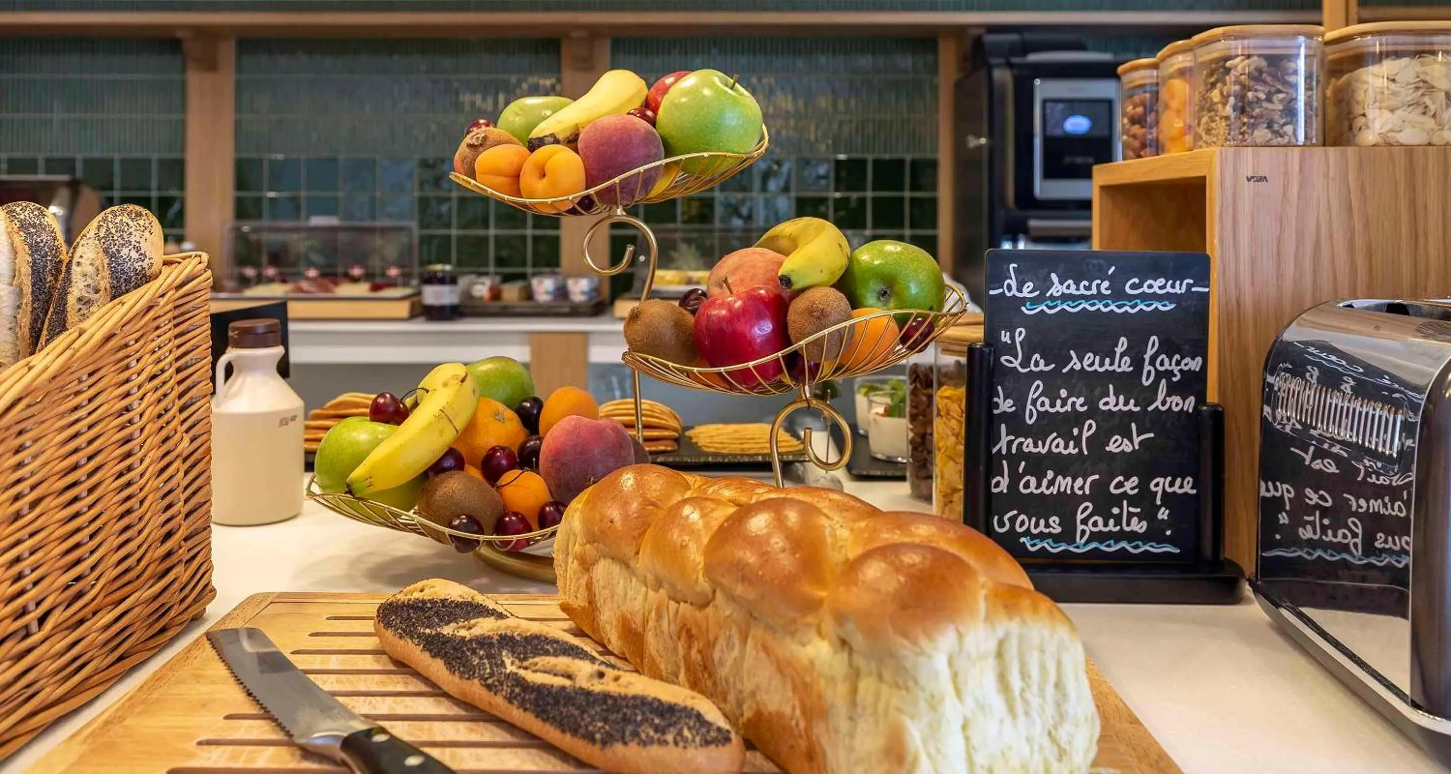 Restaurant/places to eat in Hôtel Kemaris