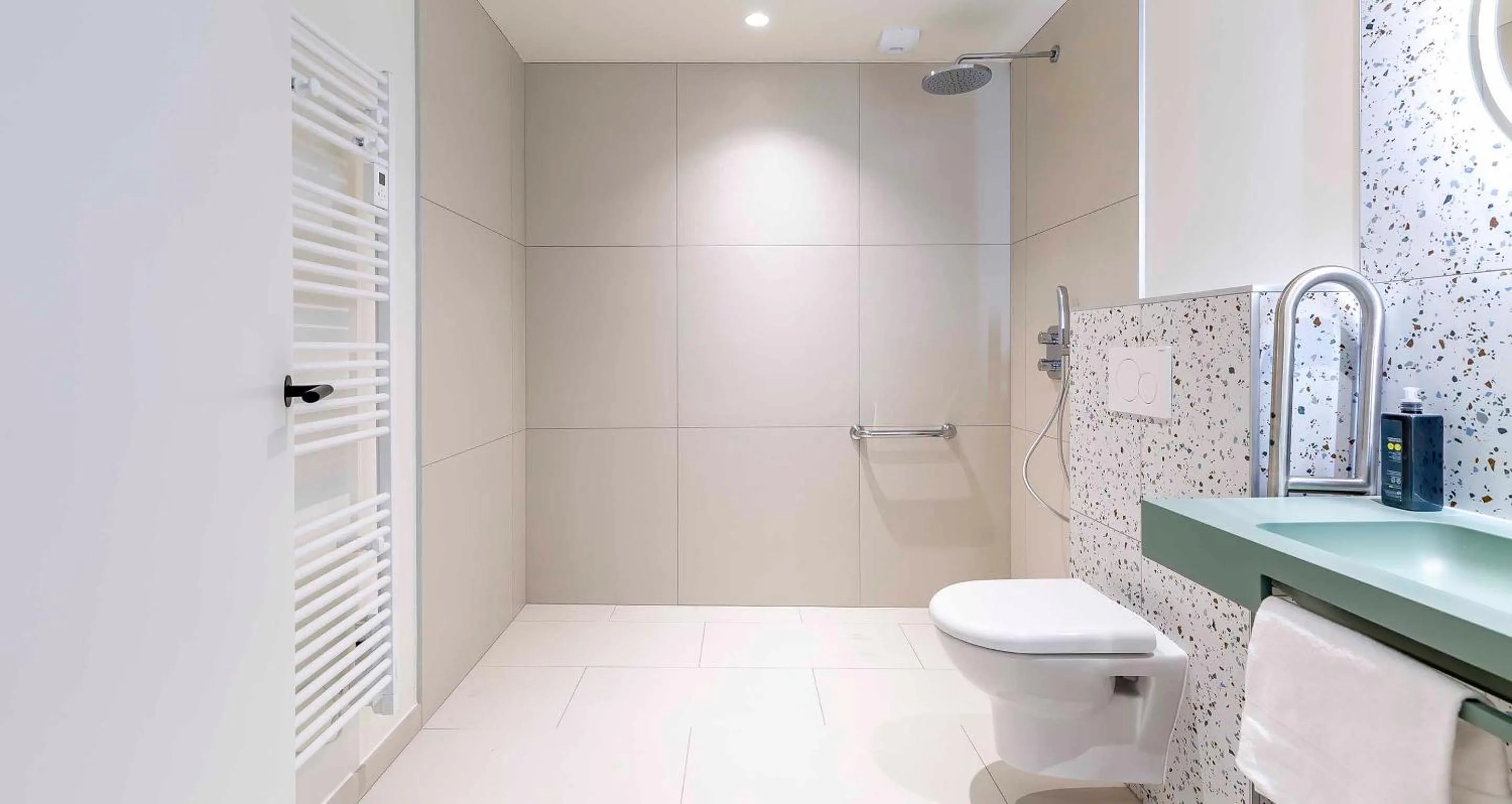 Bathroom in Hôtel Kemaris