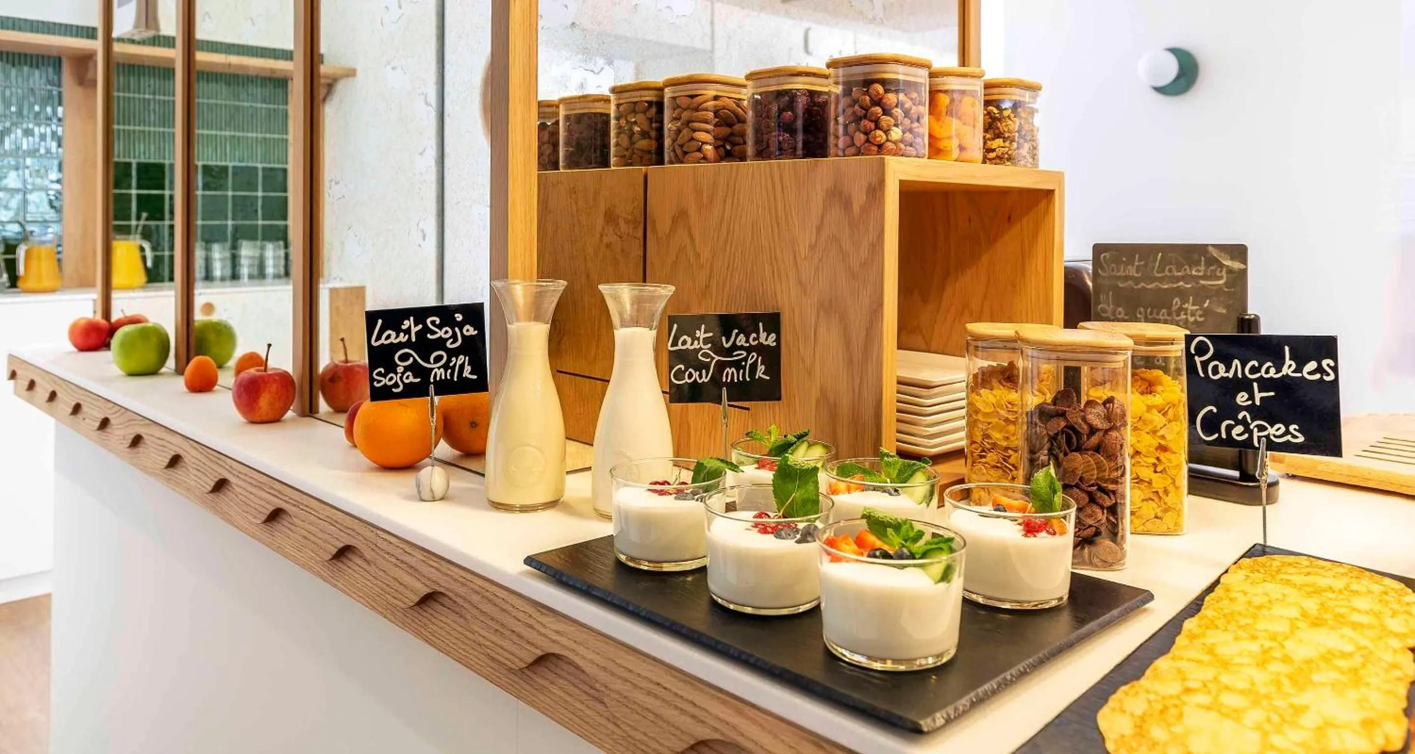 Restaurant/places to eat in Hôtel Kemaris