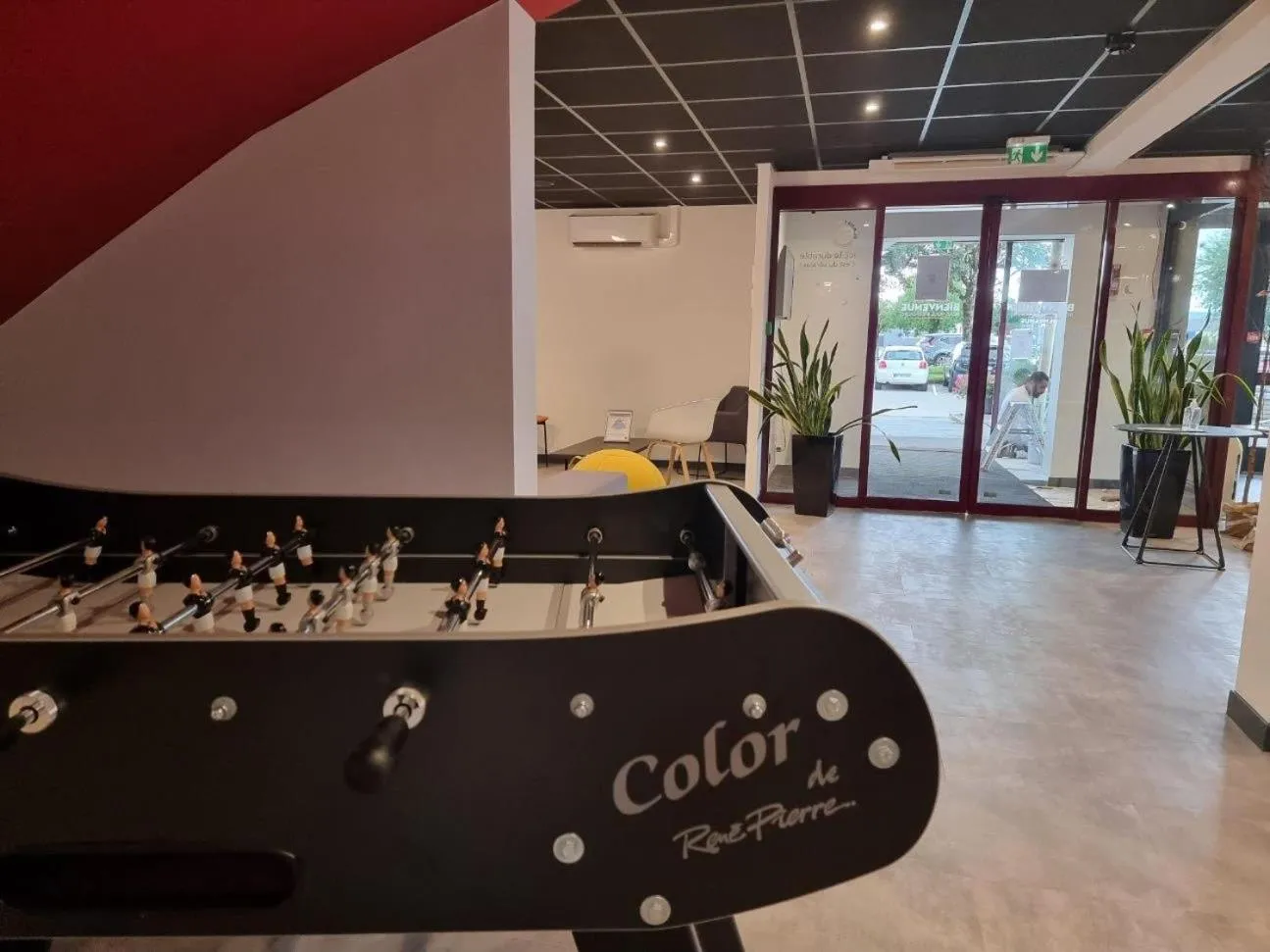 Lobby or reception in Ibis Pontarlier