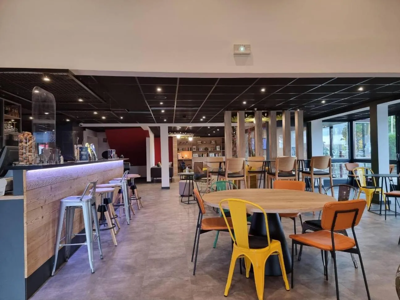Restaurant/places to eat in Ibis Pontarlier