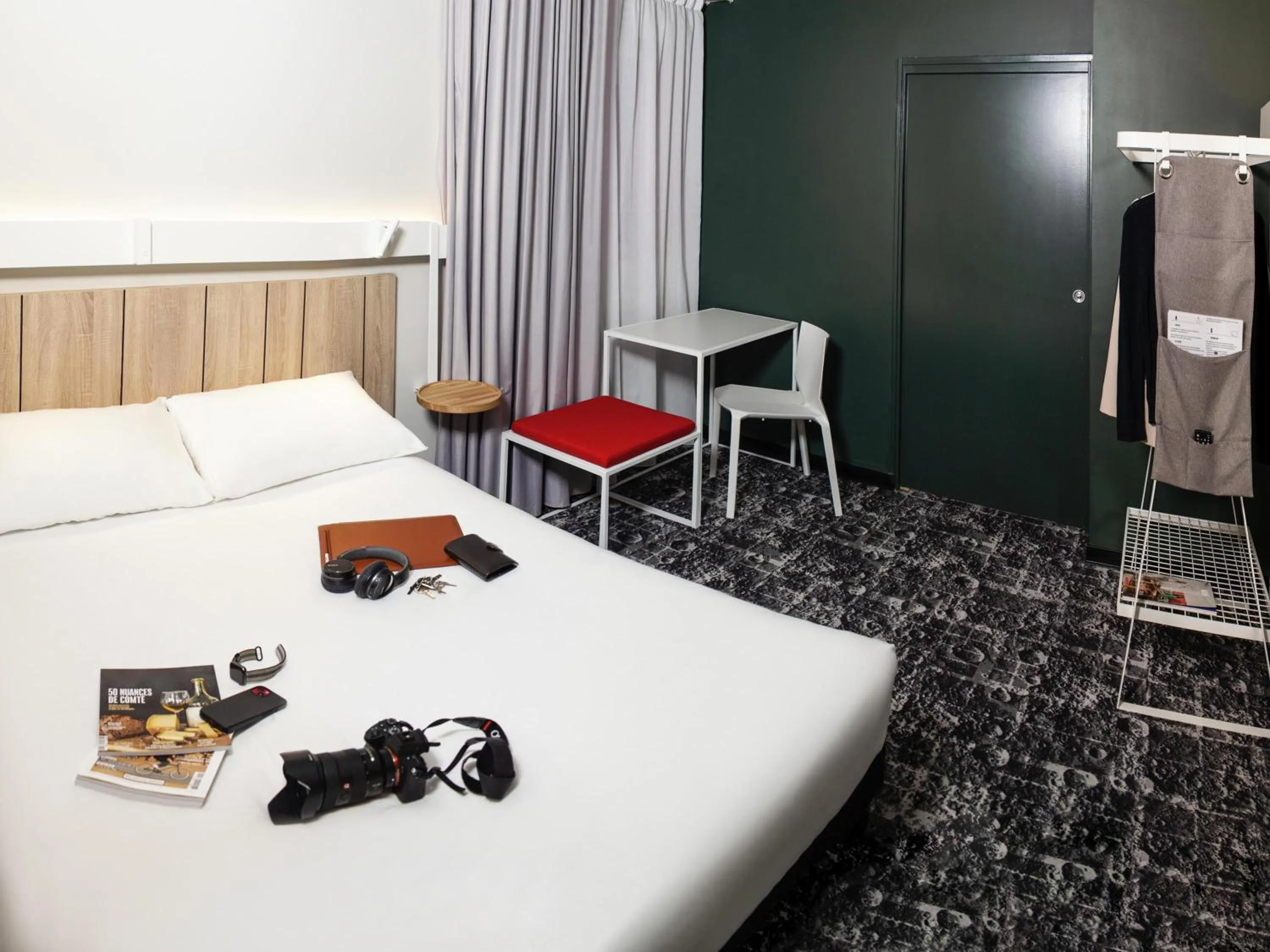 Bedroom, Bed in Ibis Pontarlier