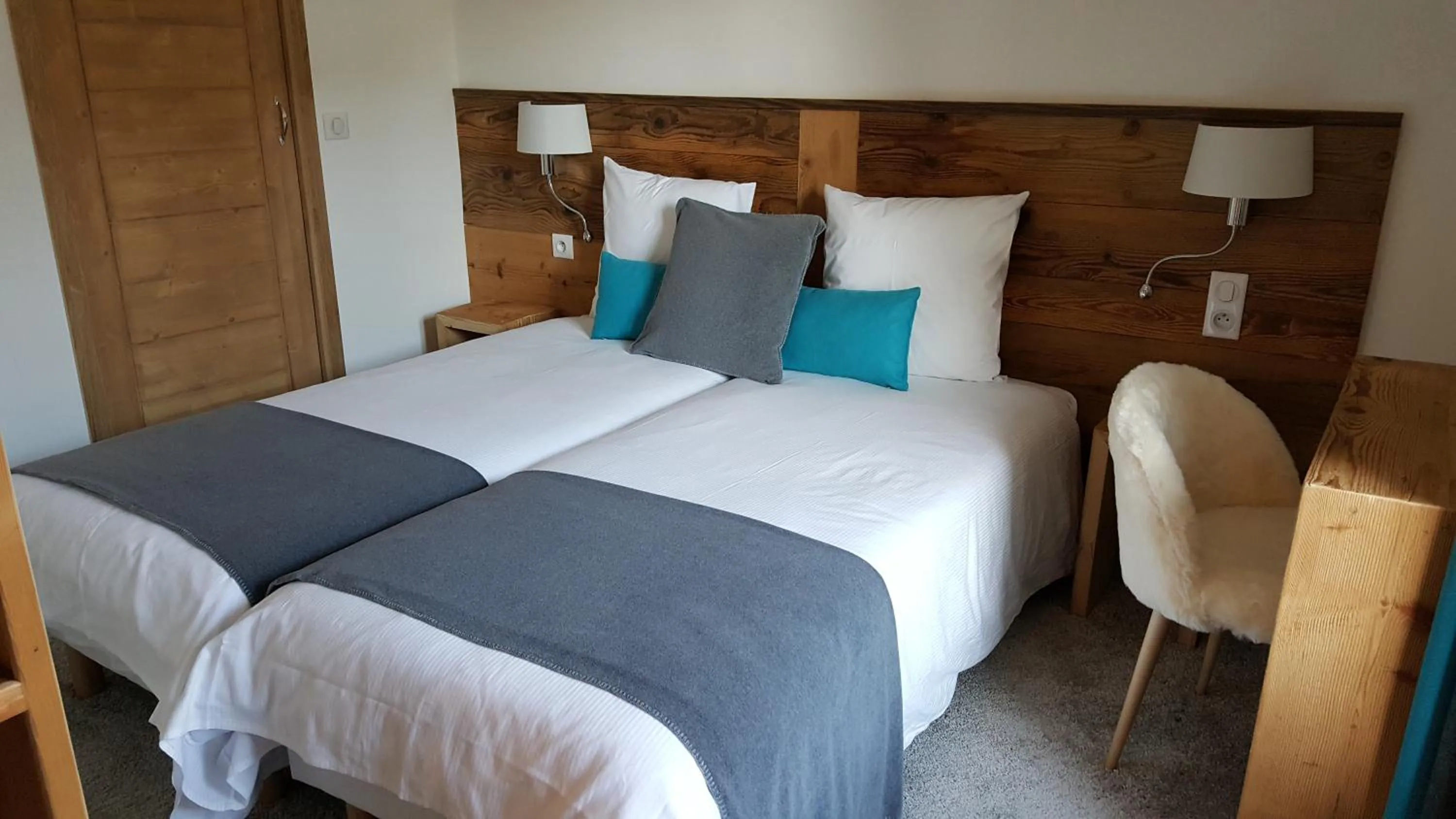 Photo of the whole room, Bed in Hotel Du Clocher