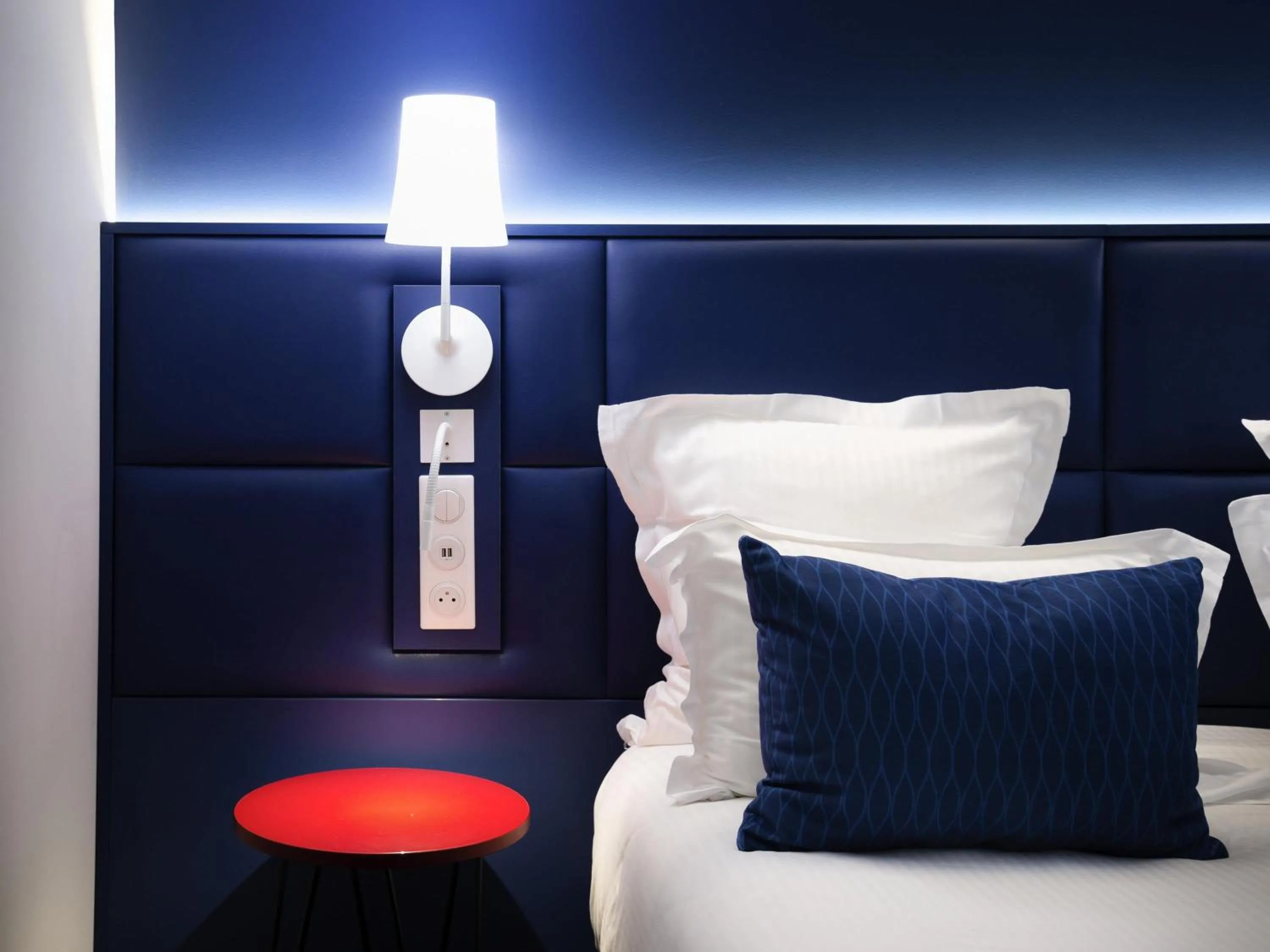 Bedroom, Bed in Hôtel Mercure Toulon La Seyne-Sur-Mer