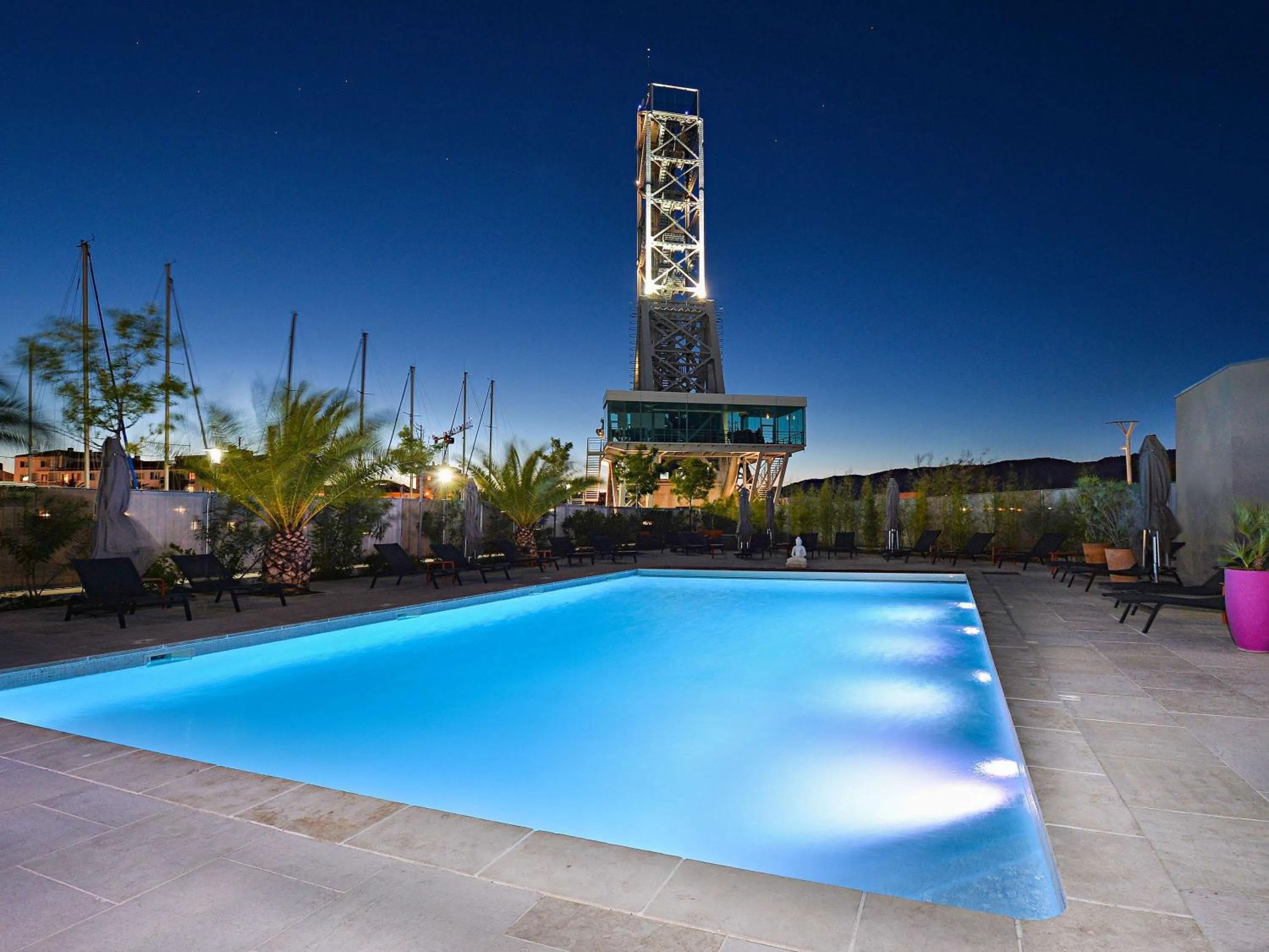 Property building in Hôtel Mercure Toulon La Seyne-Sur-Mer