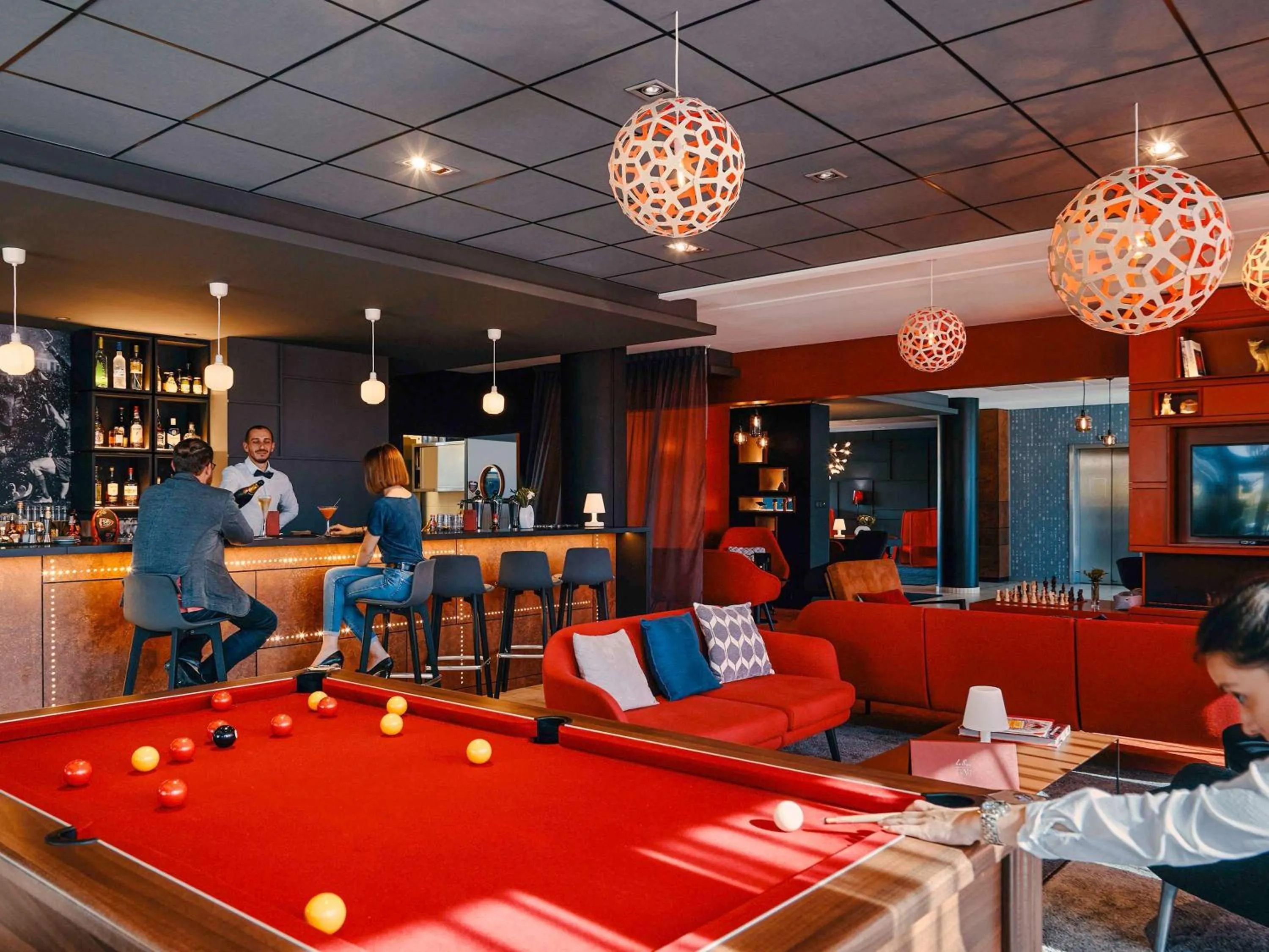 Lounge or bar in Hôtel Mercure Toulon La Seyne-Sur-Mer