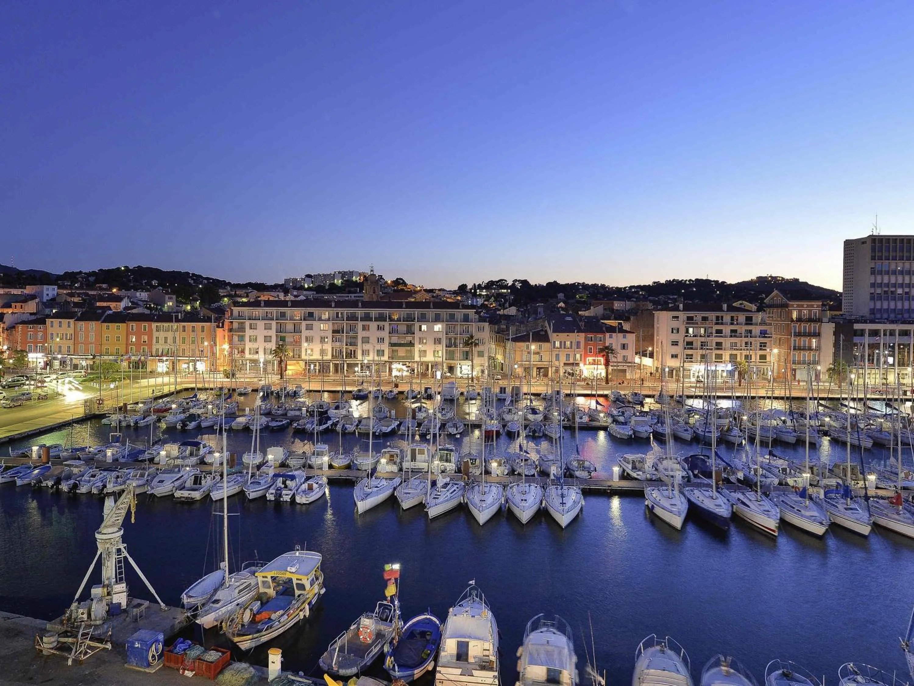 Bedroom in Hôtel Mercure Toulon La Seyne-Sur-Mer