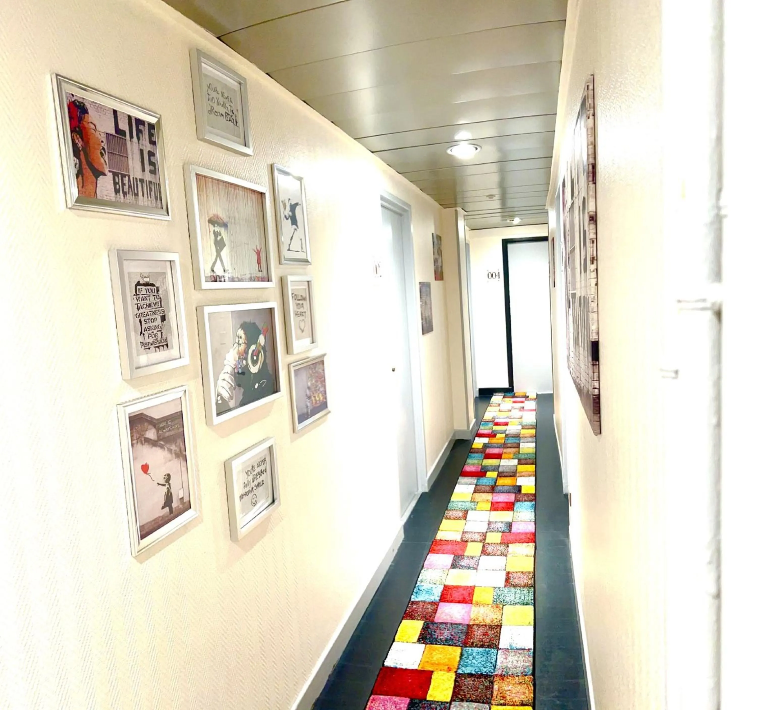 Property building in Kyriad Restaurant Centre SPA Vichy