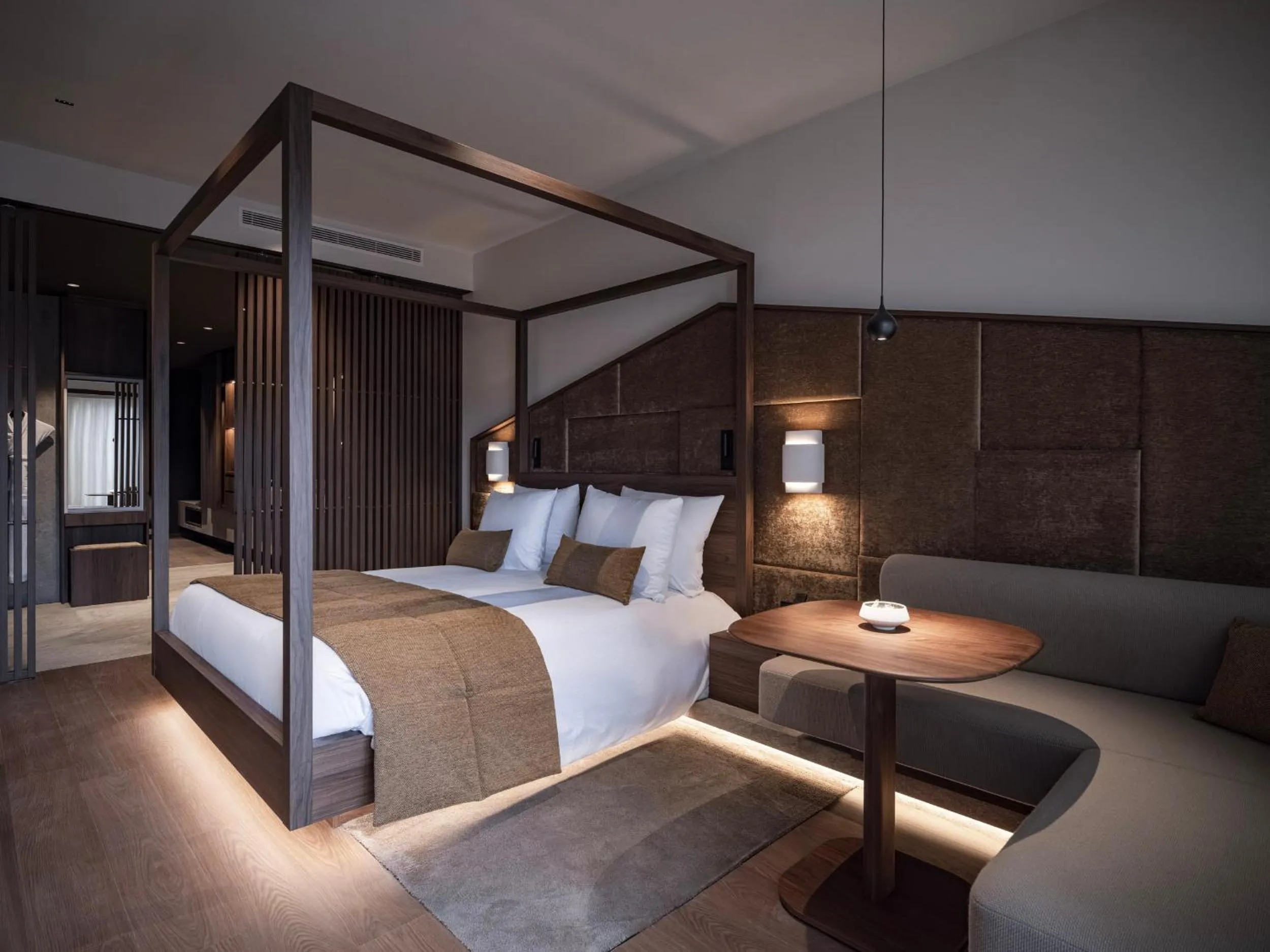 Bedroom, Bed in YONA ex Le Parc Hôtel