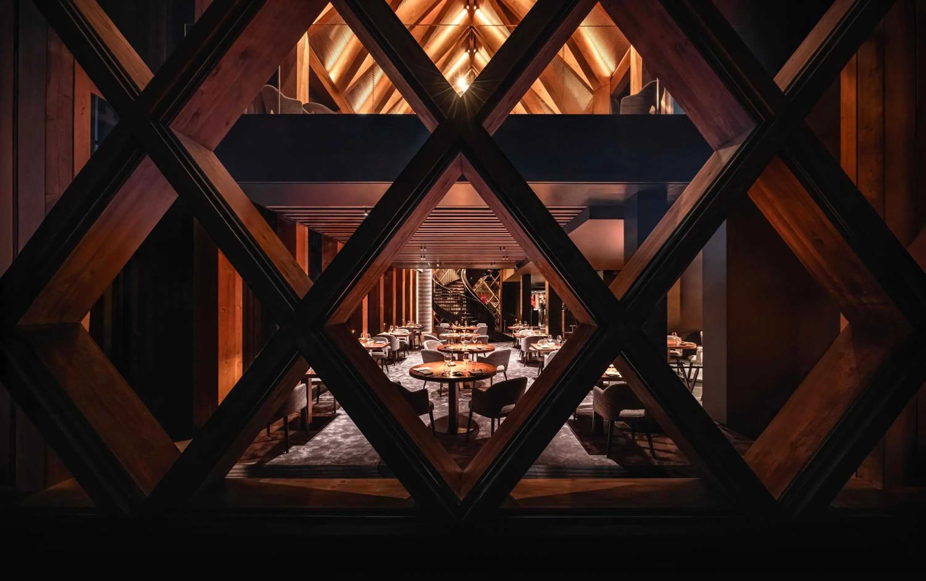 Restaurant/places to eat in YONA ex Le Parc Hôtel