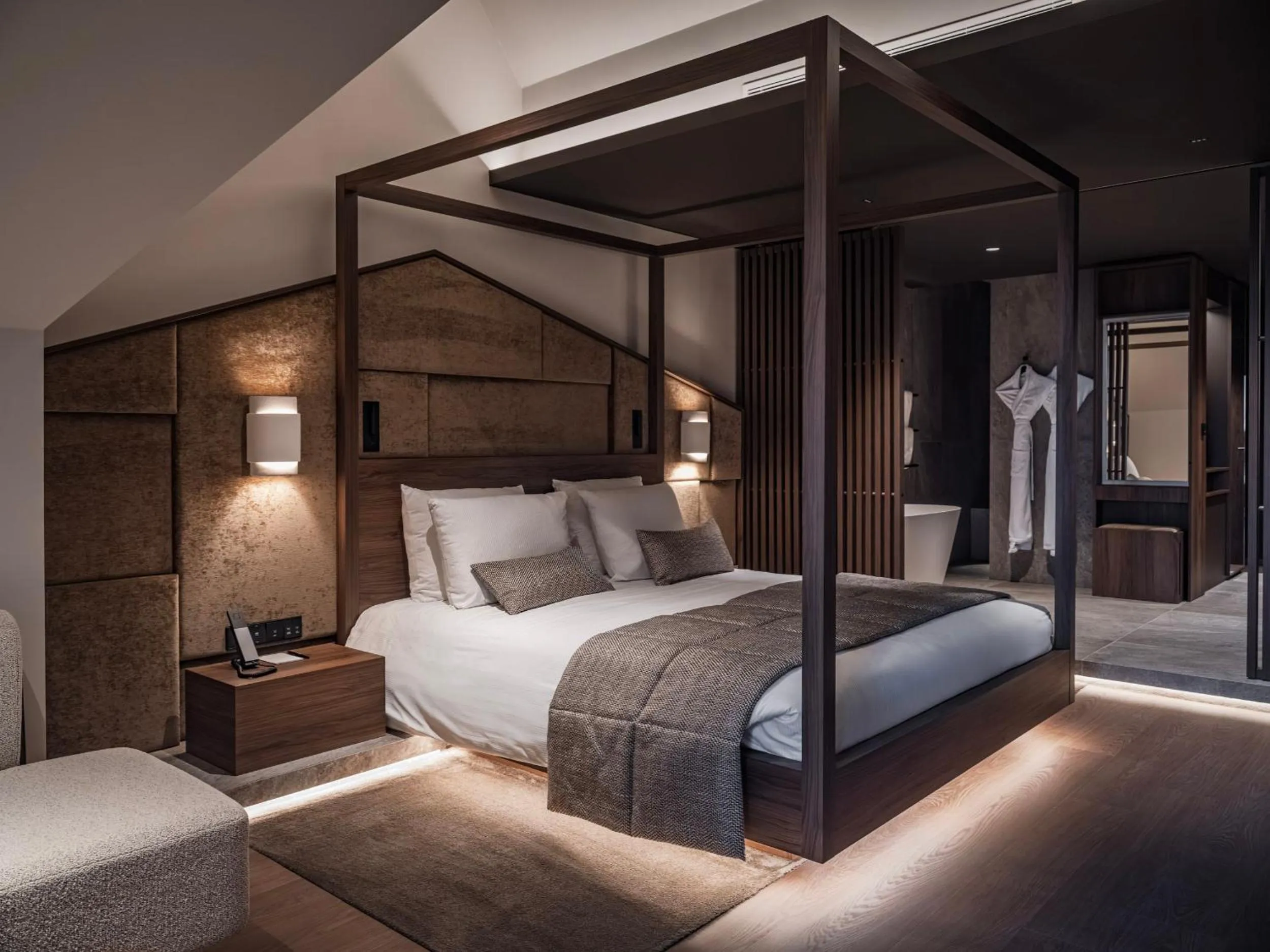 Bedroom, Bed in YONA ex Le Parc Hôtel