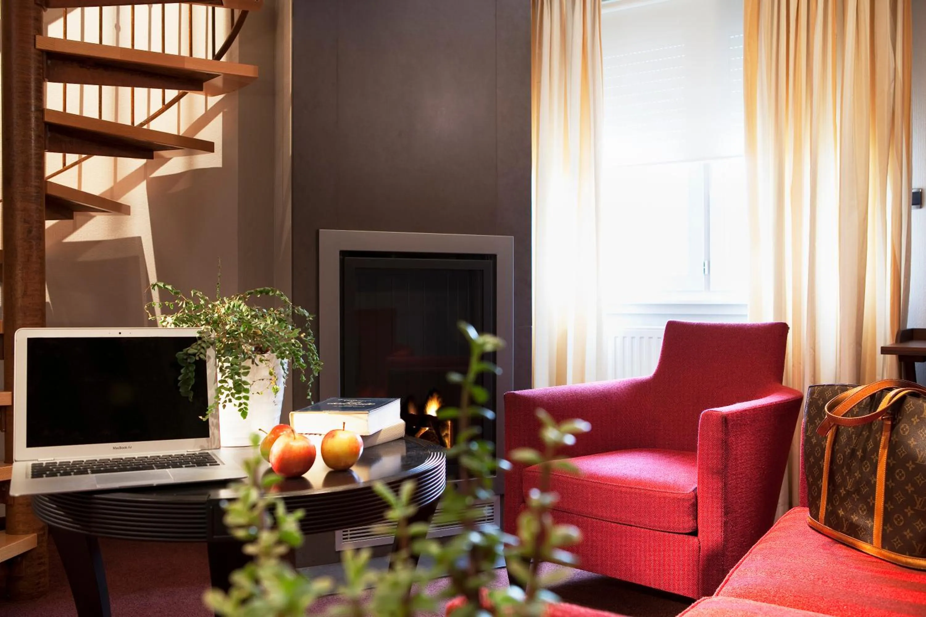 Bedroom in Le Parc Hôtel devient YONA