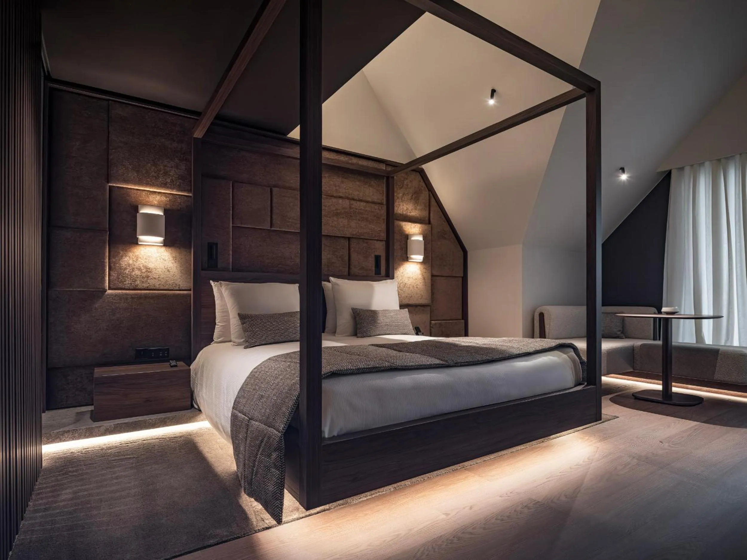 Bedroom, Bed in YONA ex Le Parc Hôtel