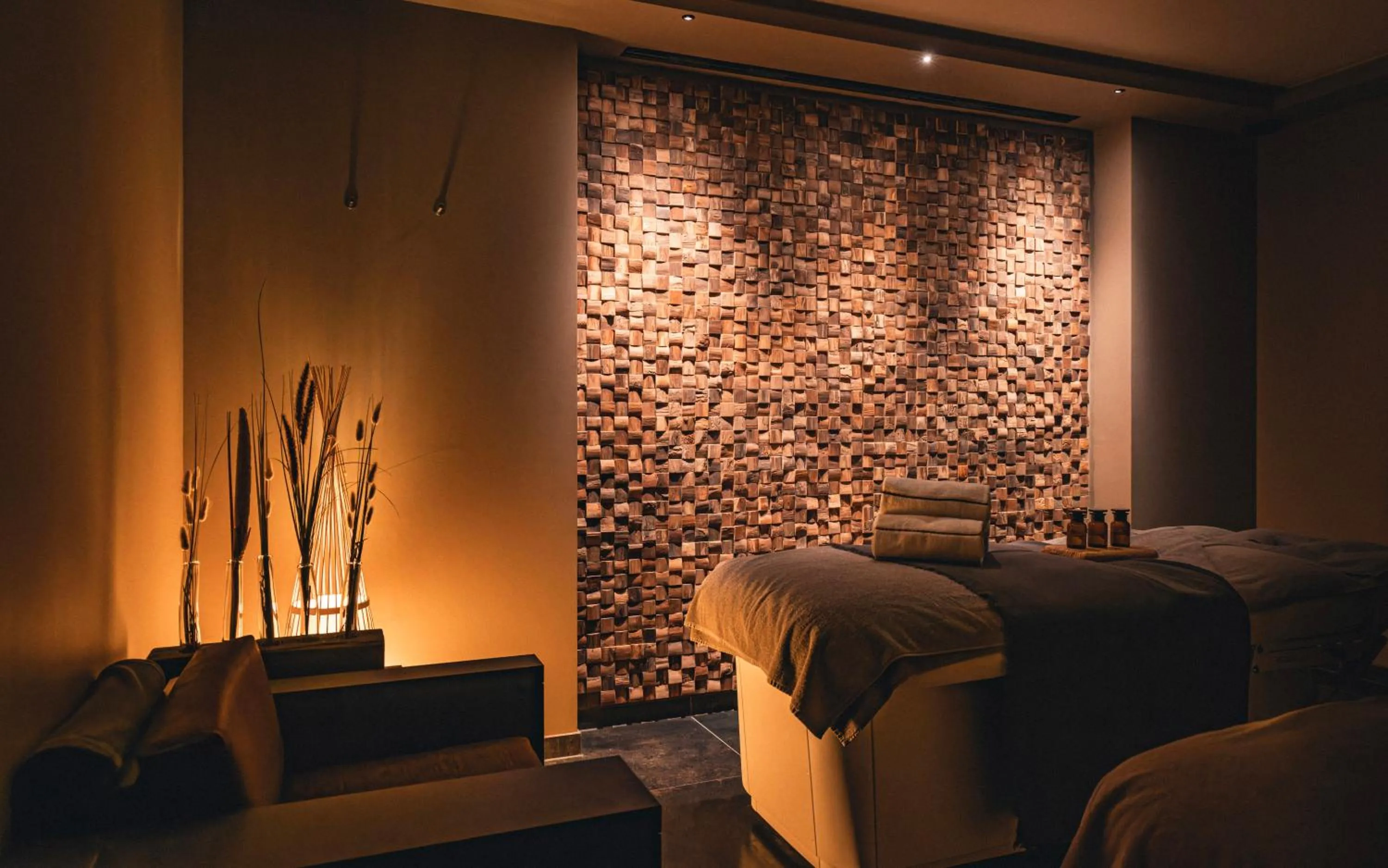 Spa and wellness centre/facilities in Le Parc Hôtel devient YONA