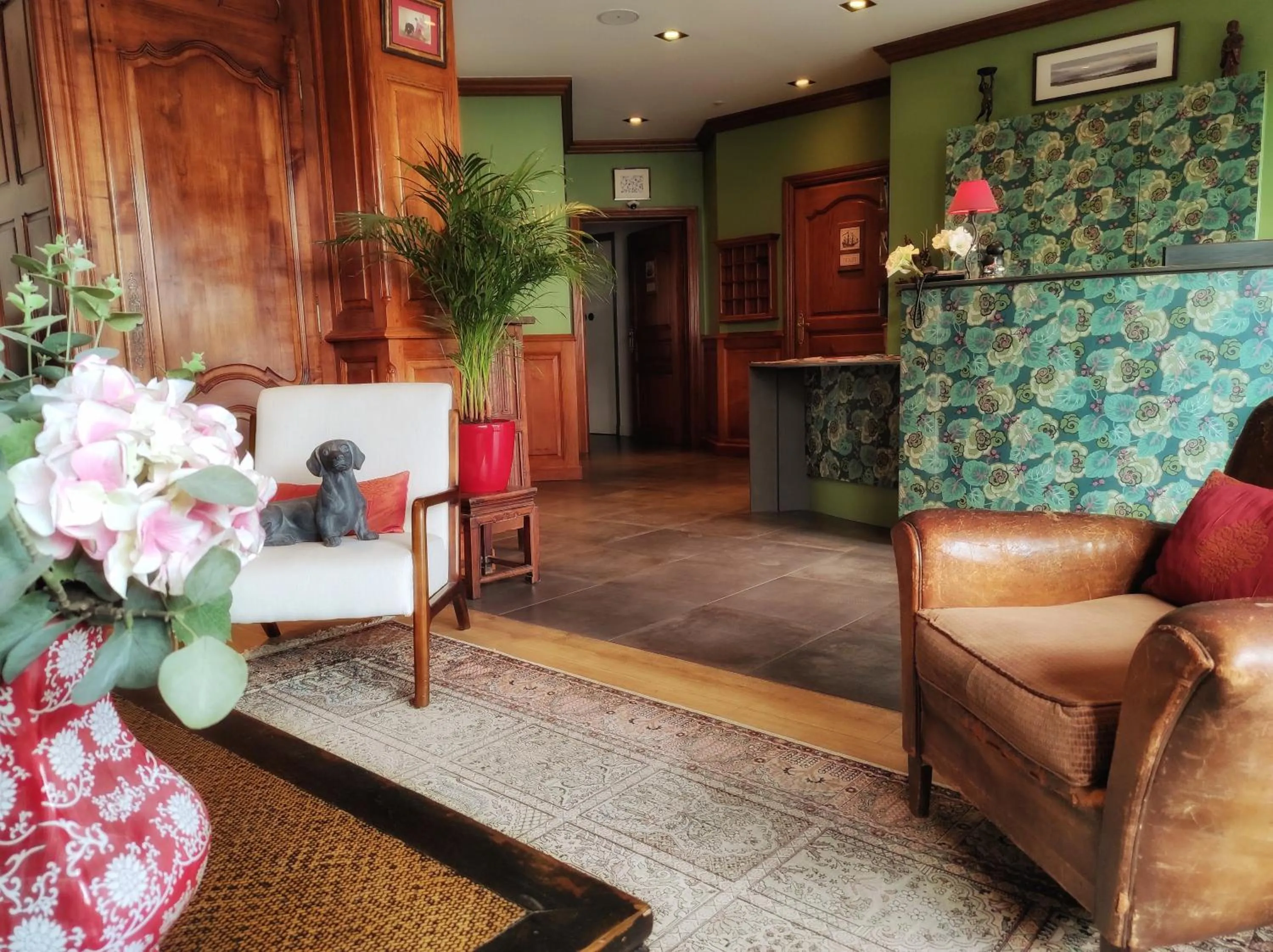 Lobby or reception in Hôtel La Marisa Grande Plage