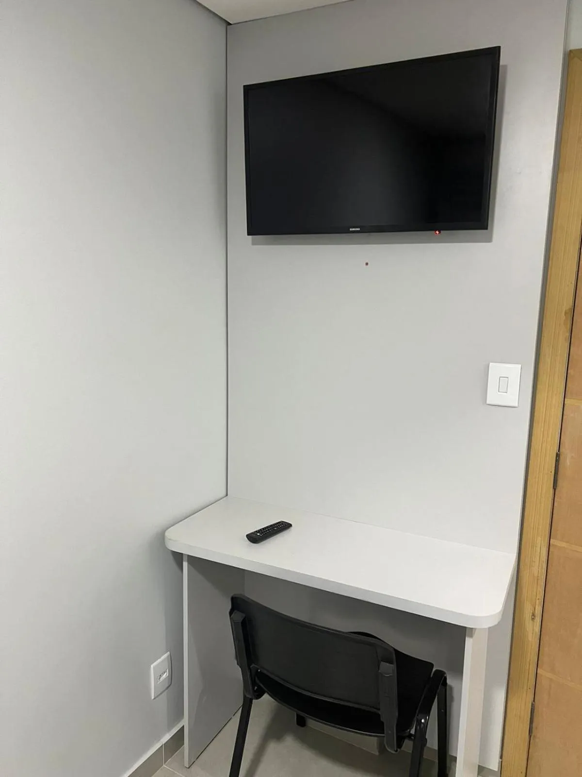 TV and multimedia in Hotel Rio Branco - Melhor Opção Perto da 25 de Março, Santa Ifigênia e Metrô República