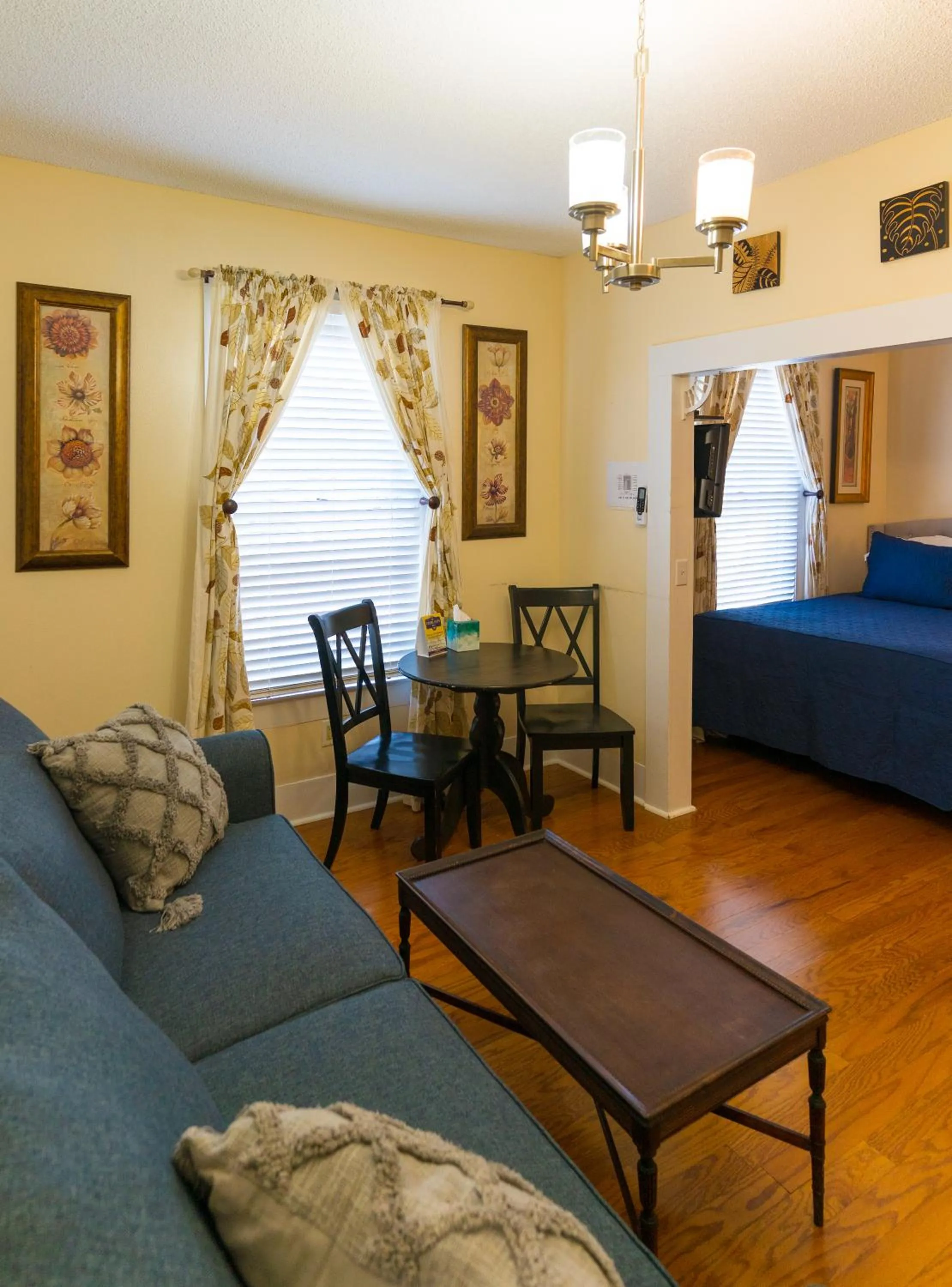 Bed in The Heirloom Inn Mount Dora