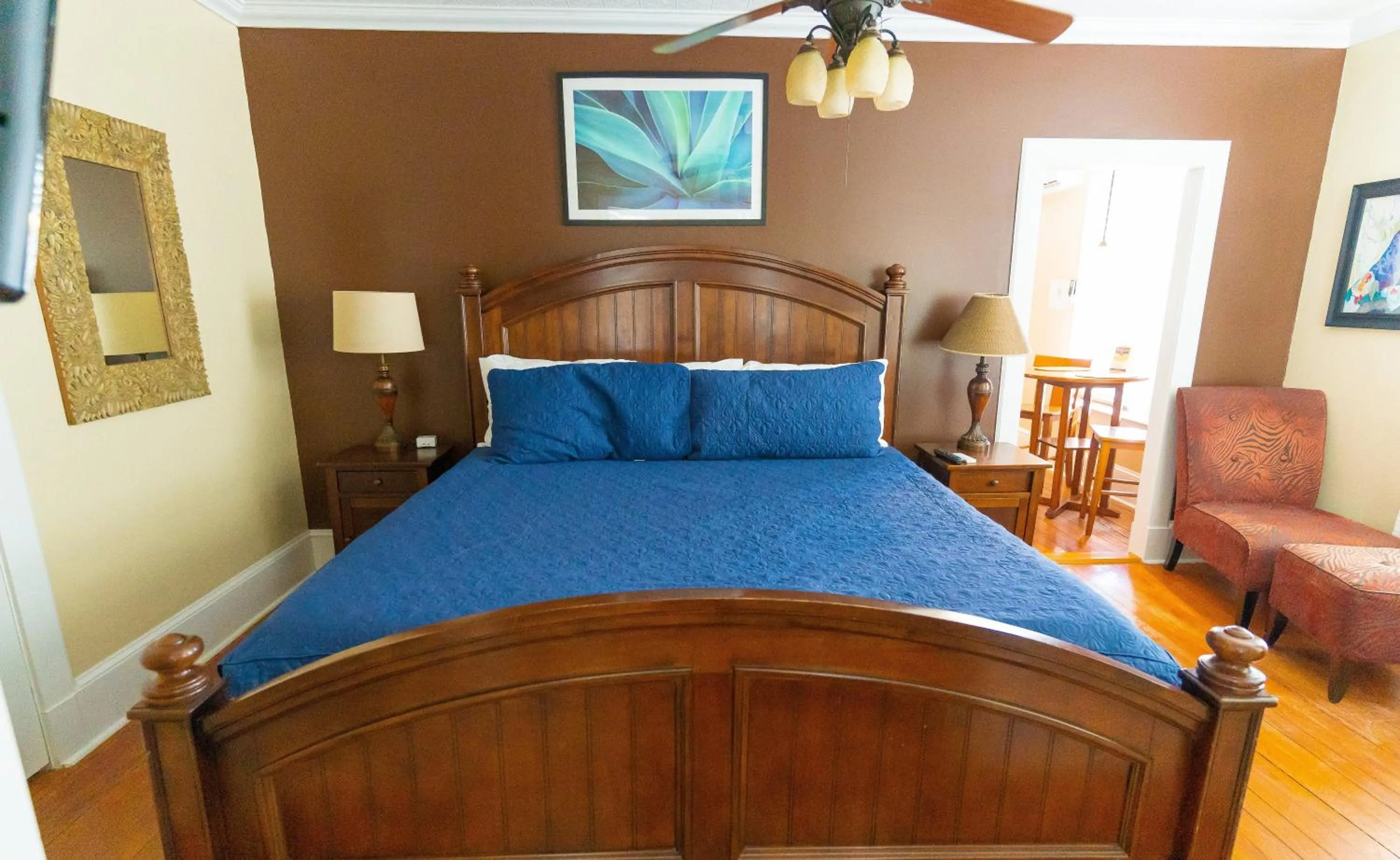 Bed in The Heirloom Inn Mount Dora